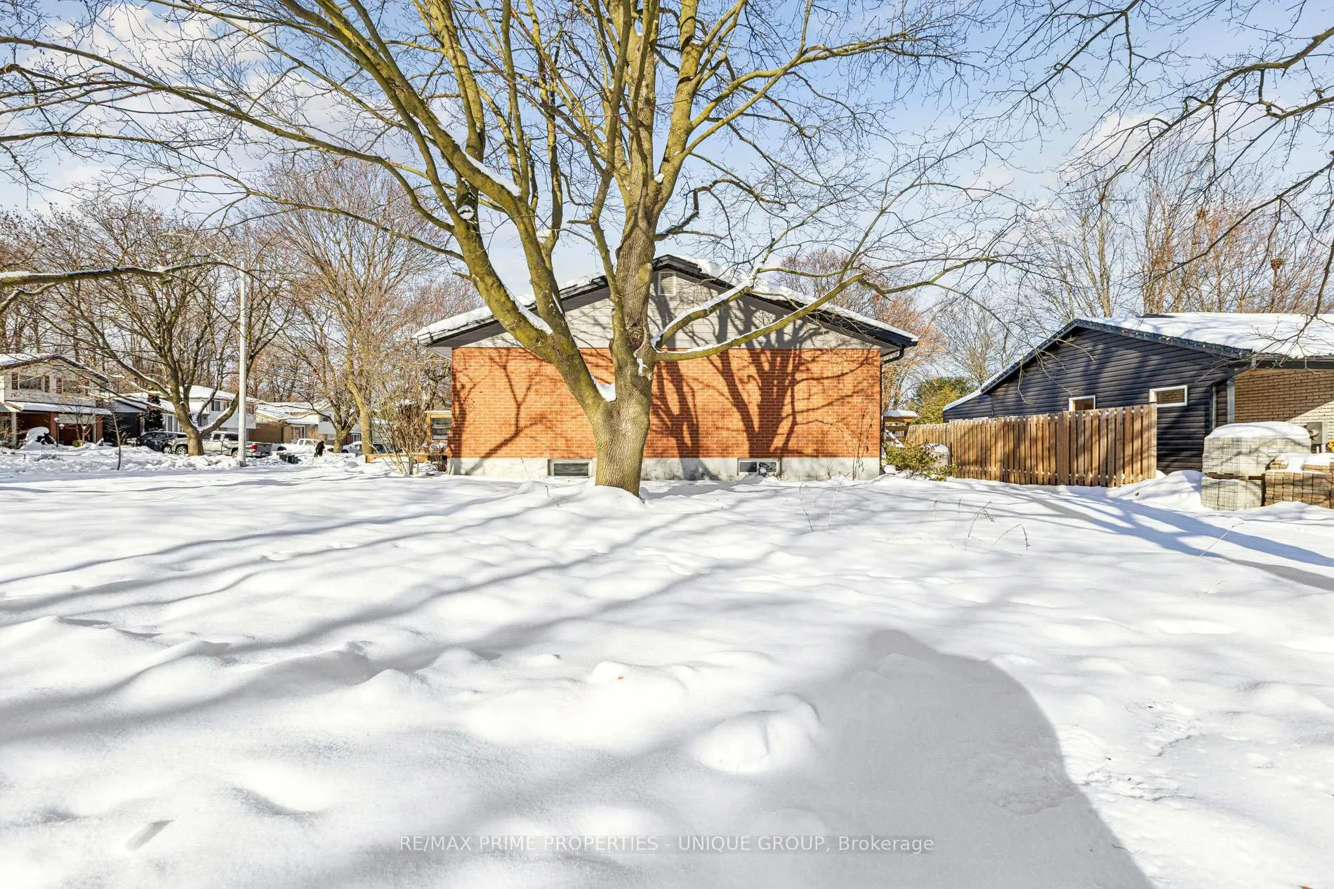 Photo 46 of 520 Teakwood Drive, Waterloo — HOMEH