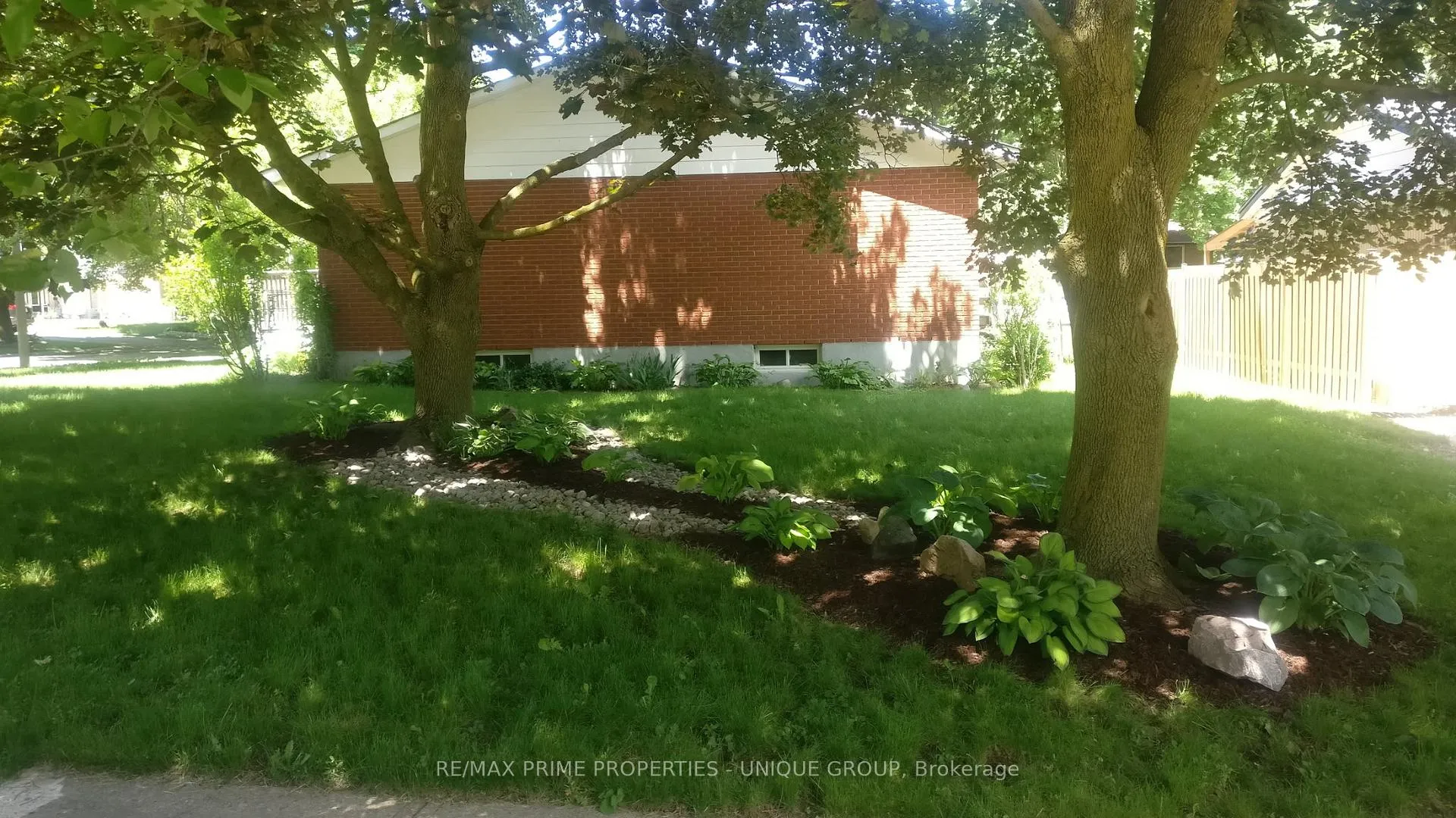 Photo 47 of 520 Teakwood Drive, Waterloo — HOMEH
