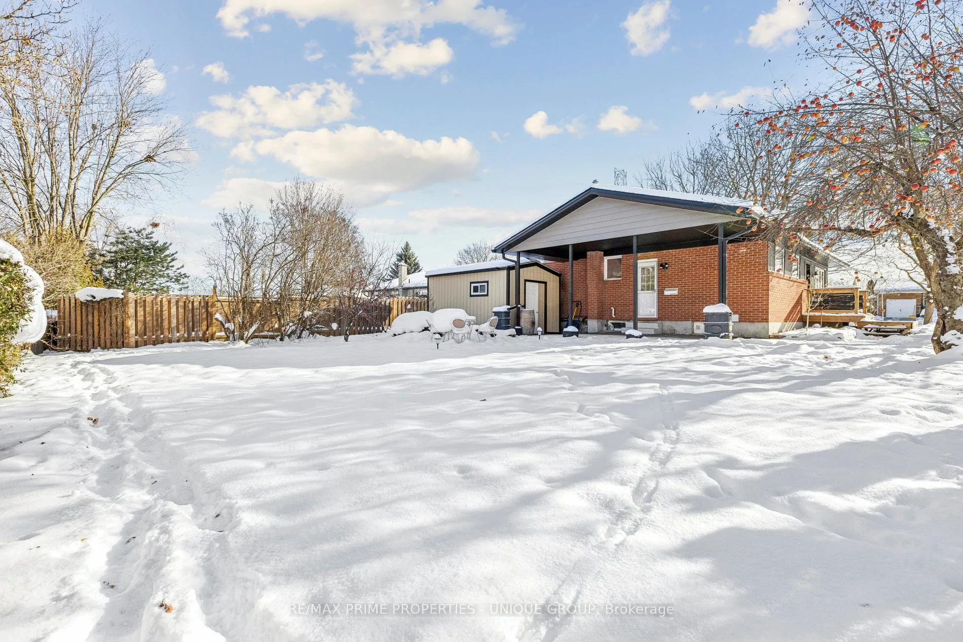 Photo 49 of 520 Teakwood Drive, Waterloo — HOMEH