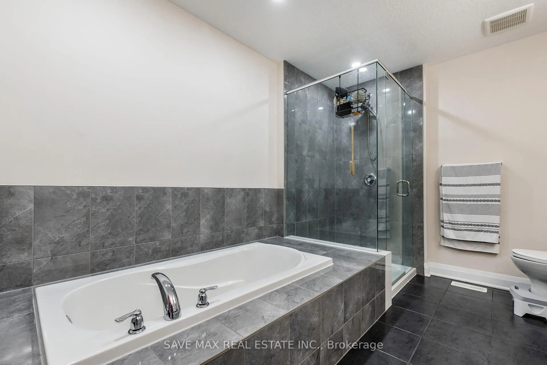 Photo 32 of 584 Mayapple Street, Waterloo — HOMEH
