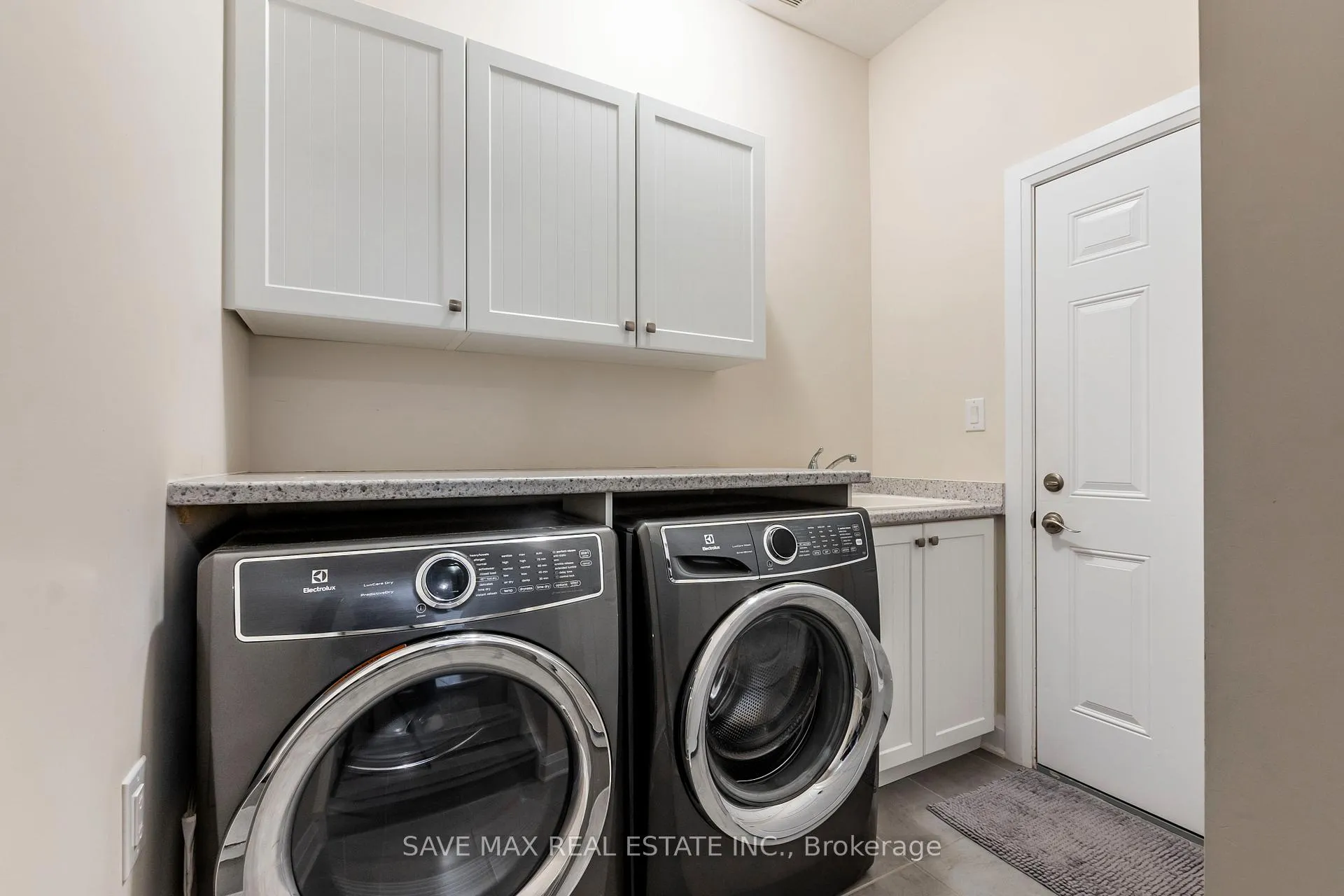 Photo 34 of 584 Mayapple Street, Waterloo — HOMEH