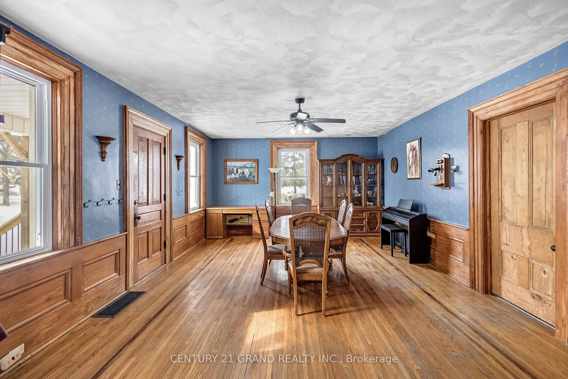 Photo 4 of 1307 Concession 3 Road, Norfolk, Townsend — HOMEH