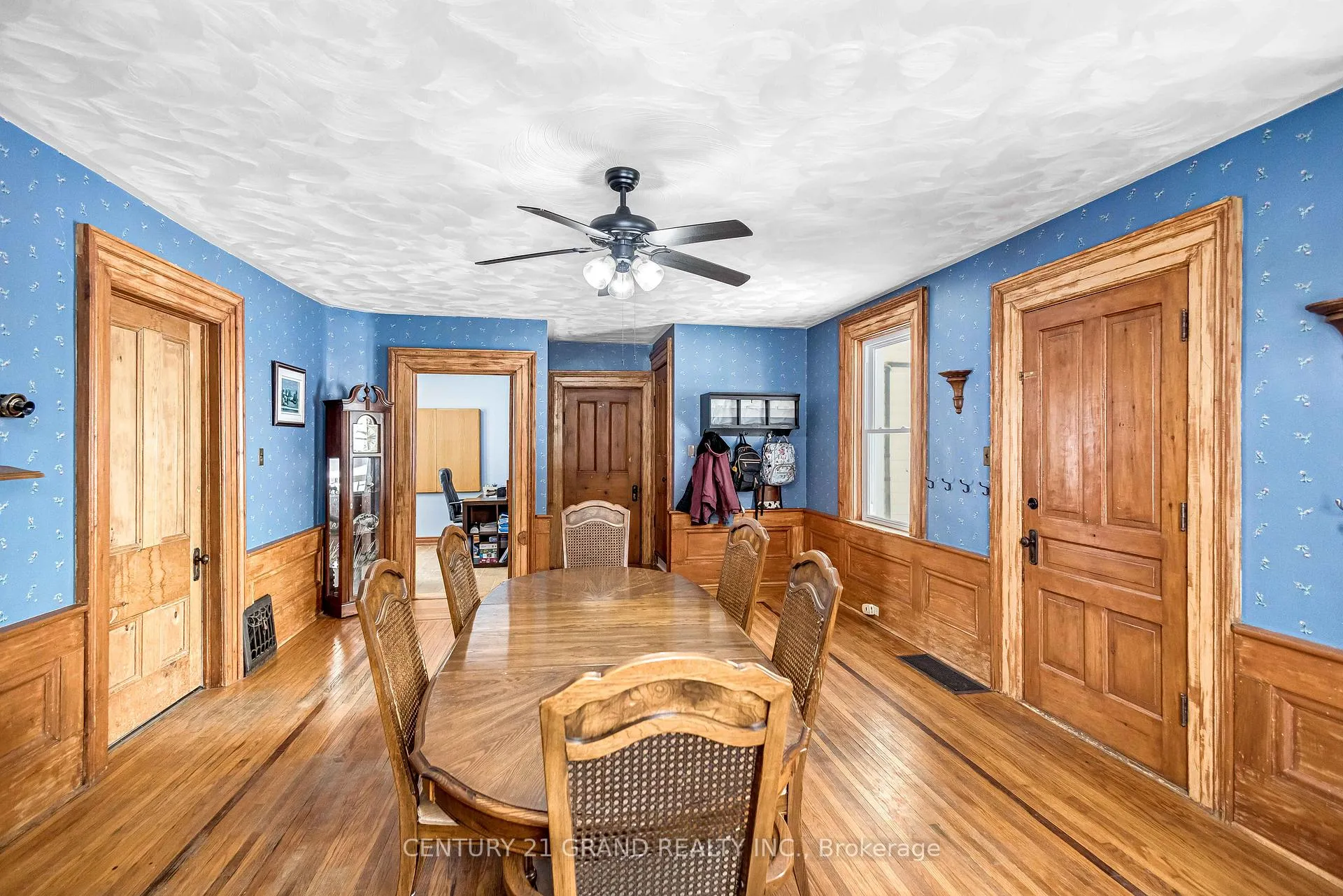 Photo 5 of 1307 Concession 3 Road, Norfolk, Townsend — HOMEH