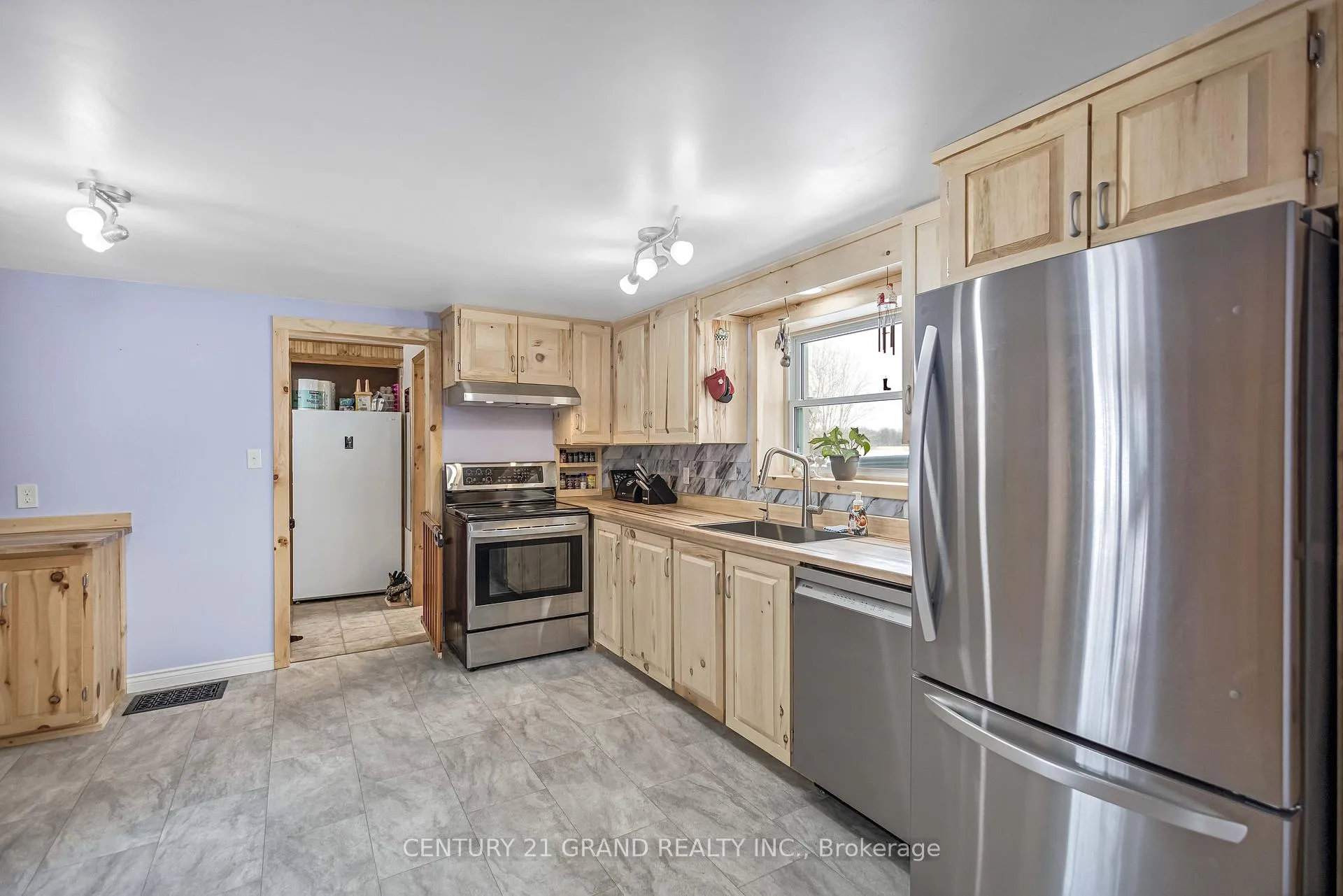 Photo 8 of 1307 Concession 3 Road, Norfolk, Townsend — HOMEH