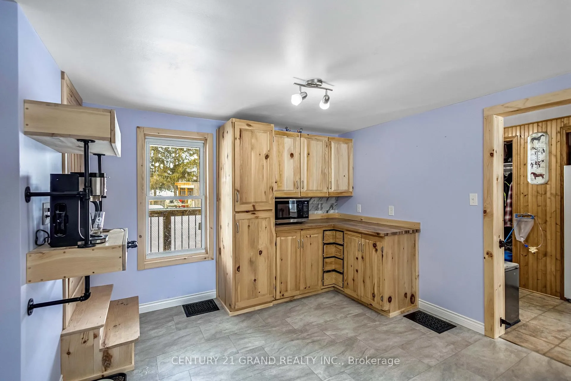 Photo 9 of 1307 Concession 3 Road, Norfolk, Townsend — HOMEH