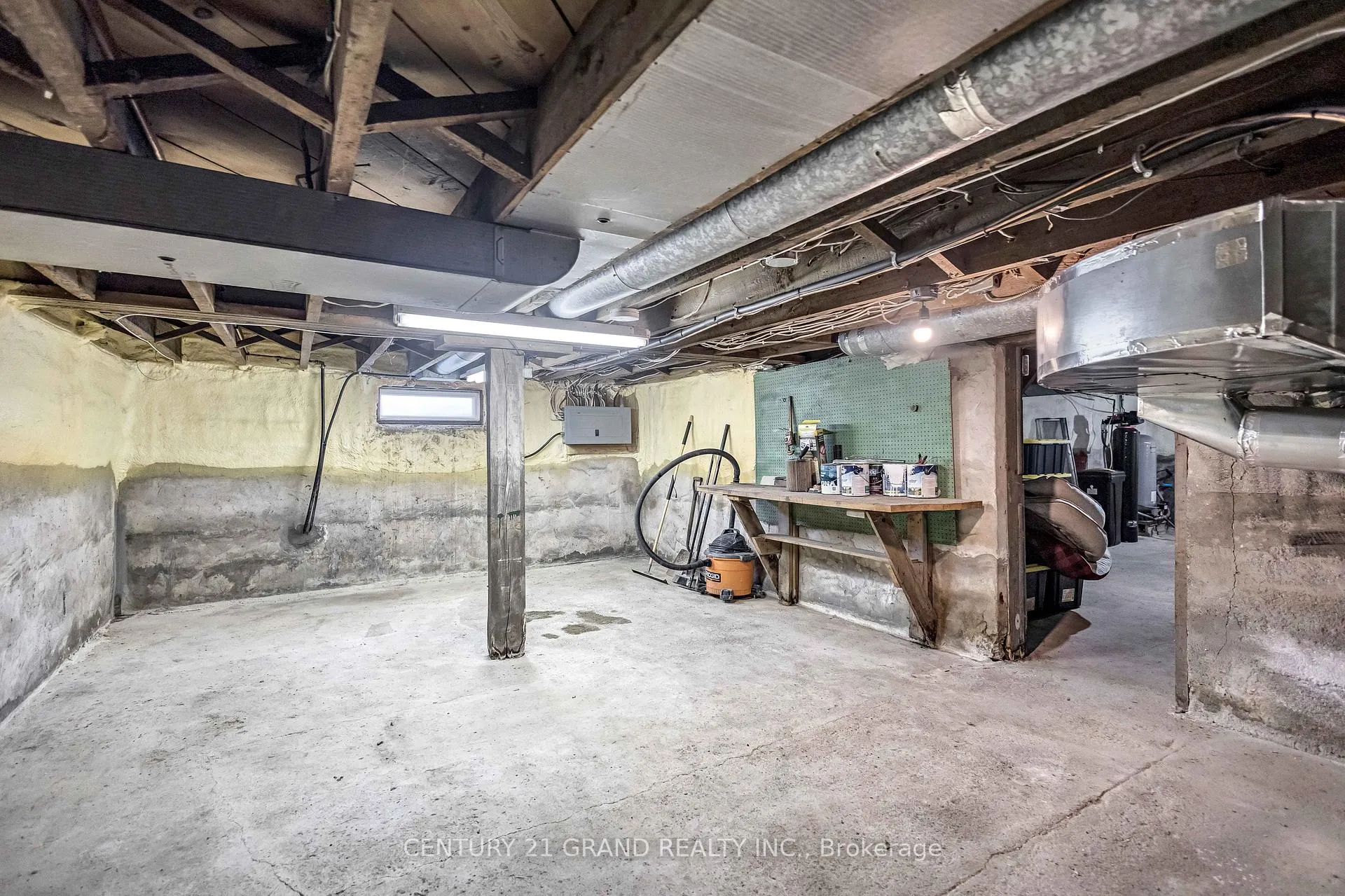 Photo 22 of 1307 Concession 3 Road, Norfolk, Townsend — HOMEH