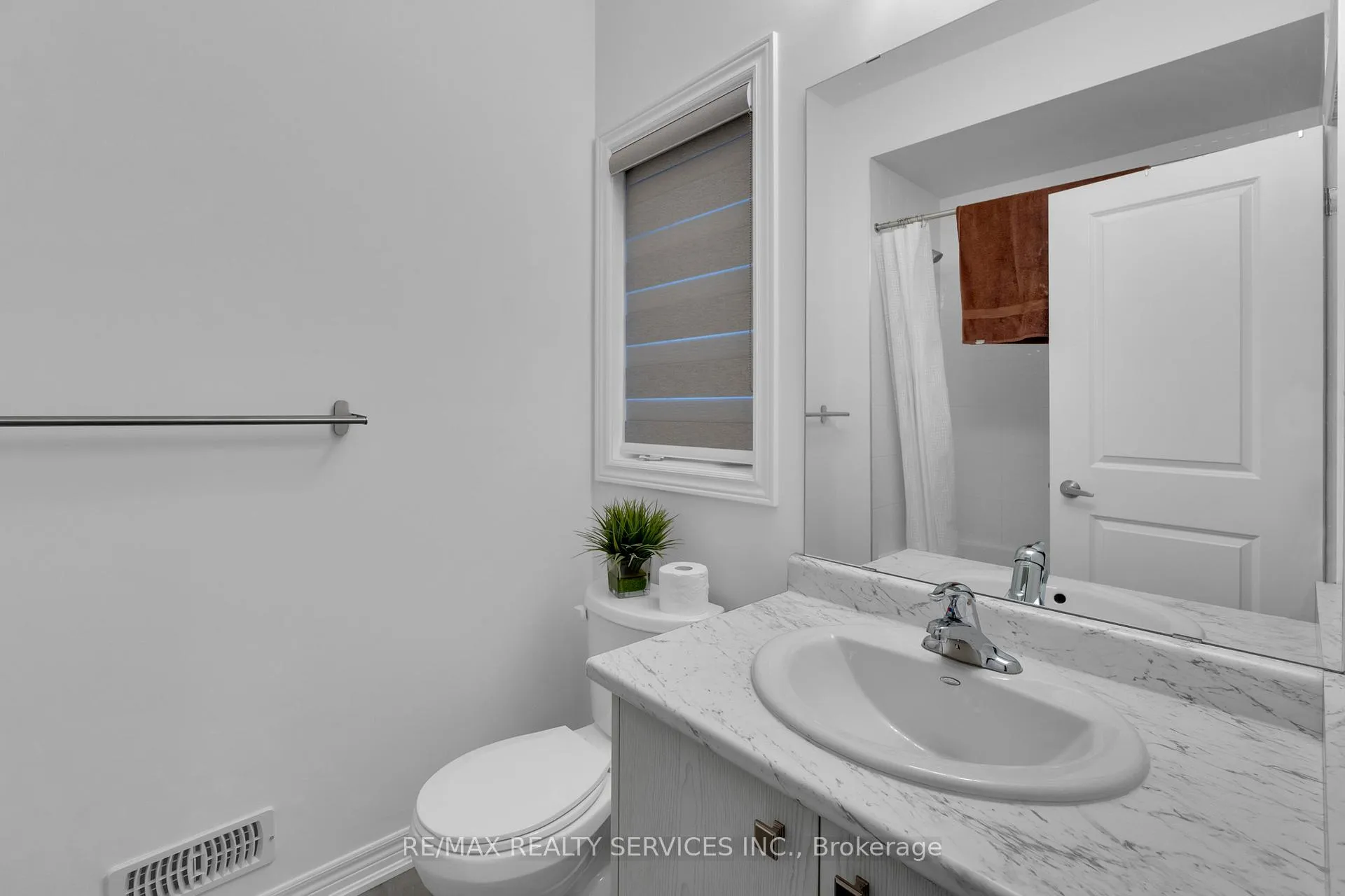 Photo 23 of 59 Hawtrey Road, Brampton, Northwest Brampton — HOMEH