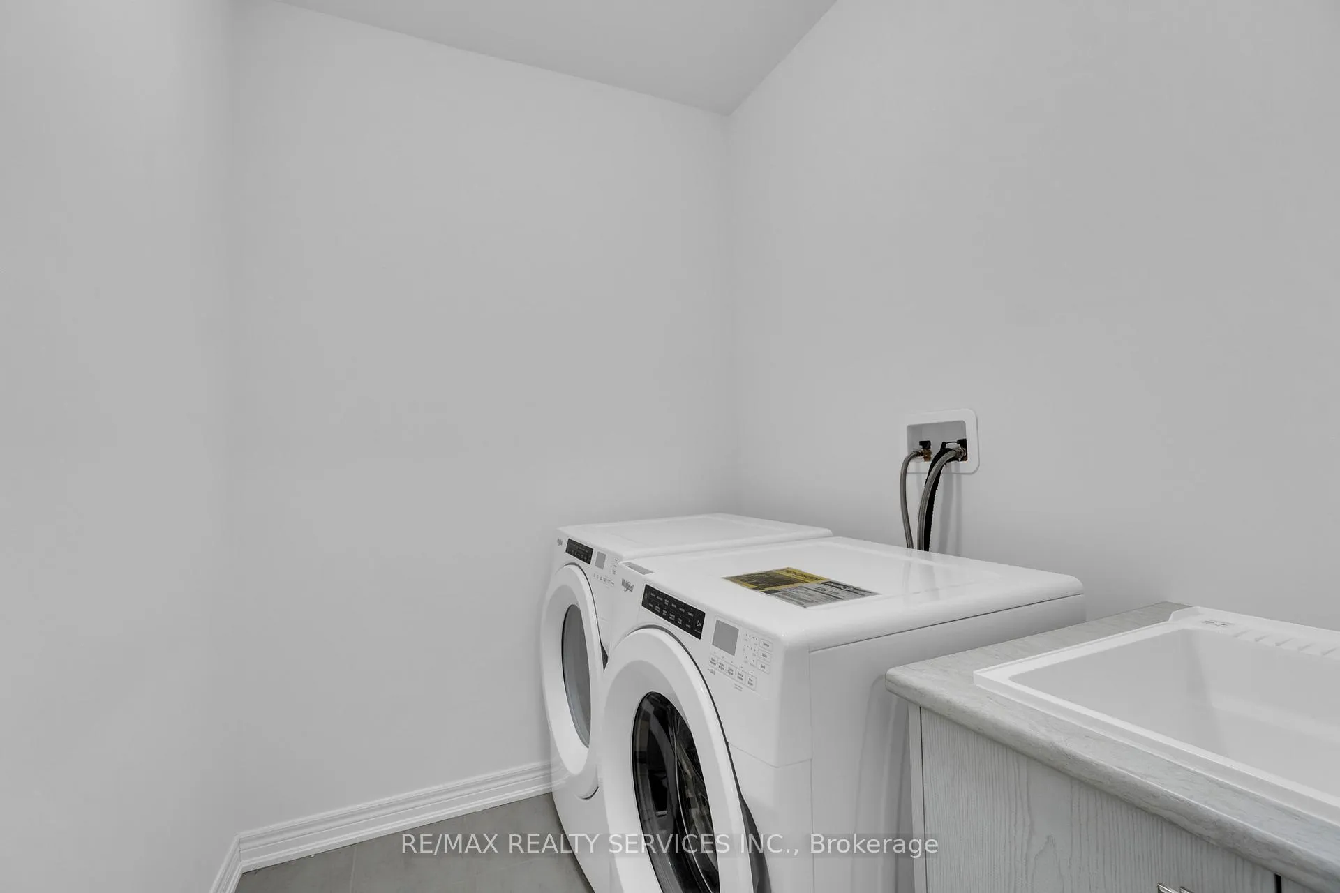 Photo 26 of 59 Hawtrey Road, Brampton, Northwest Brampton — HOMEH