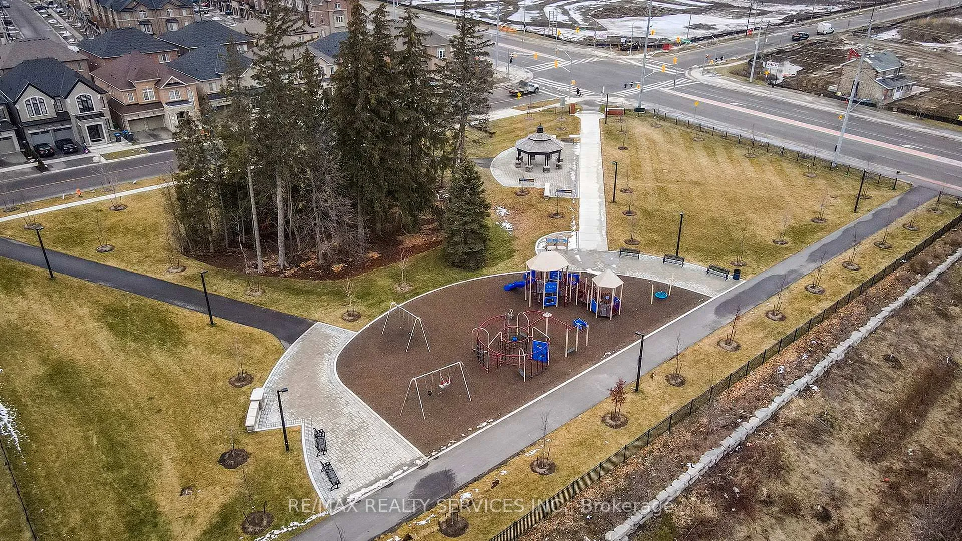 Photo 40 of 59 Hawtrey Road, Brampton, Northwest Brampton — HOMEH