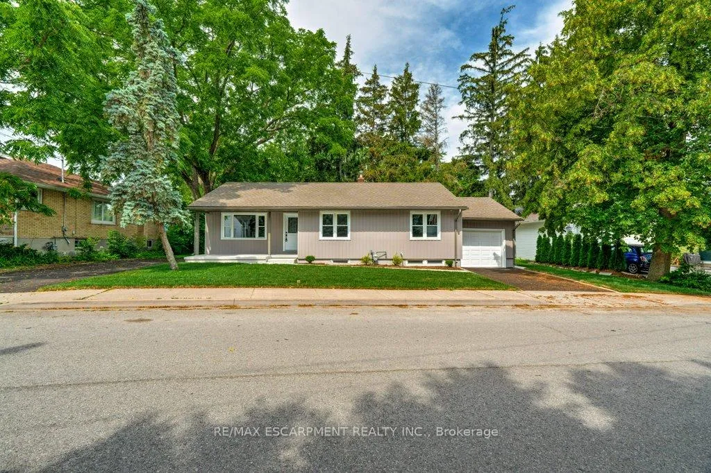 Photo 1 of 4290 Crescent Avenue, Lincoln, Beamsville — HOMEH