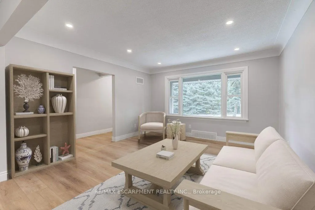 Photo 8 of 4290 Crescent Avenue, Lincoln, Beamsville — HOMEH