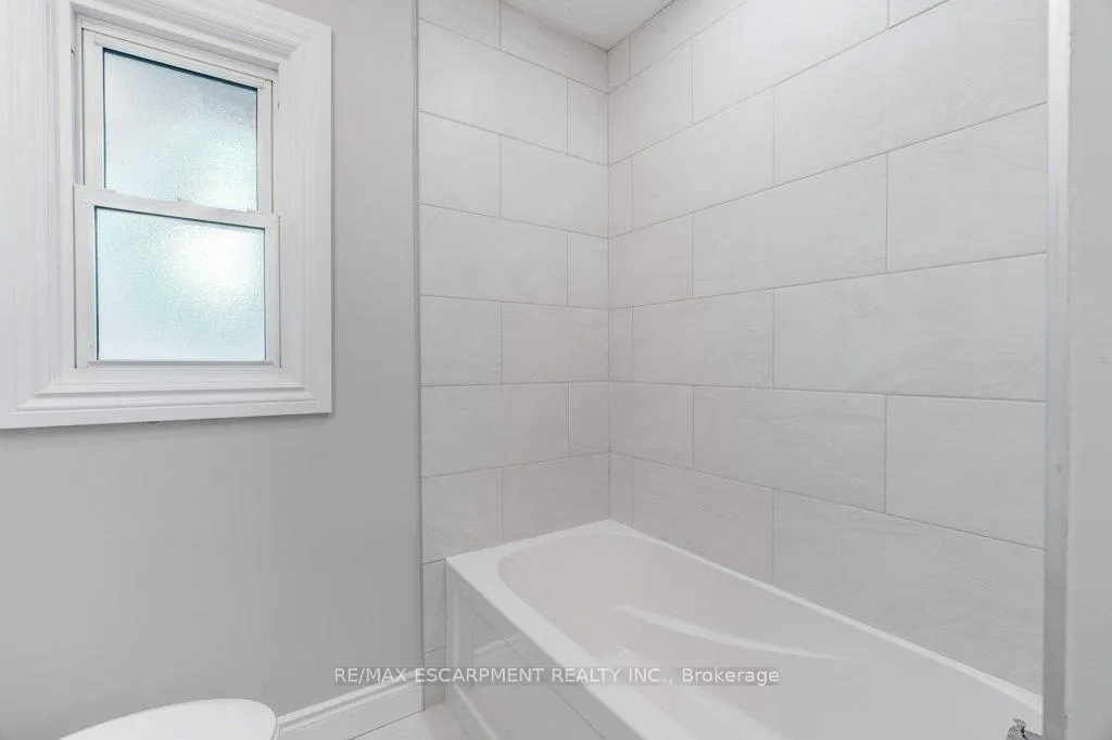 Photo 19 of 4290 Crescent Avenue, Lincoln, Beamsville — HOMEH