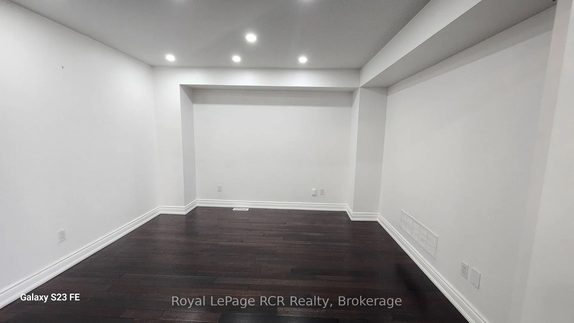 Photo 6 of 338 Van Dusen Avenue, Southgate — HOMEH