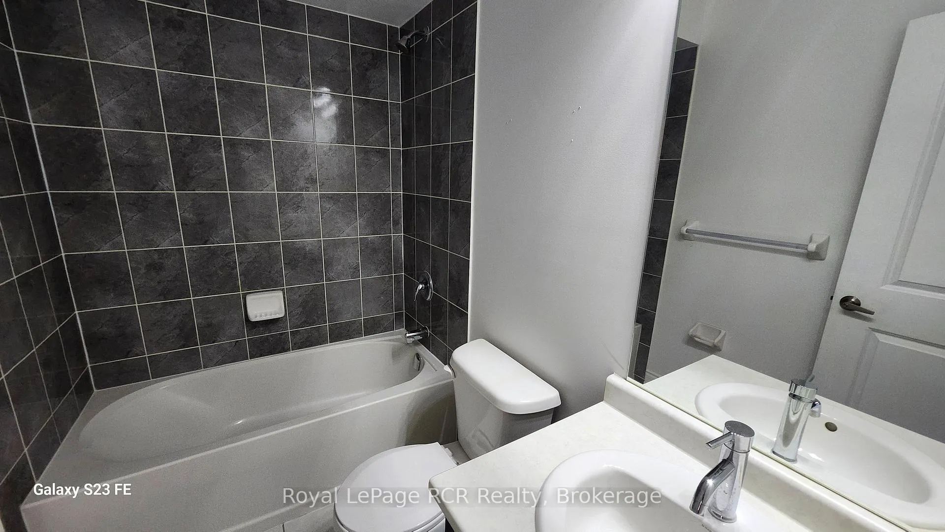 Photo 14 of 338 Van Dusen Avenue, Southgate — HOMEH