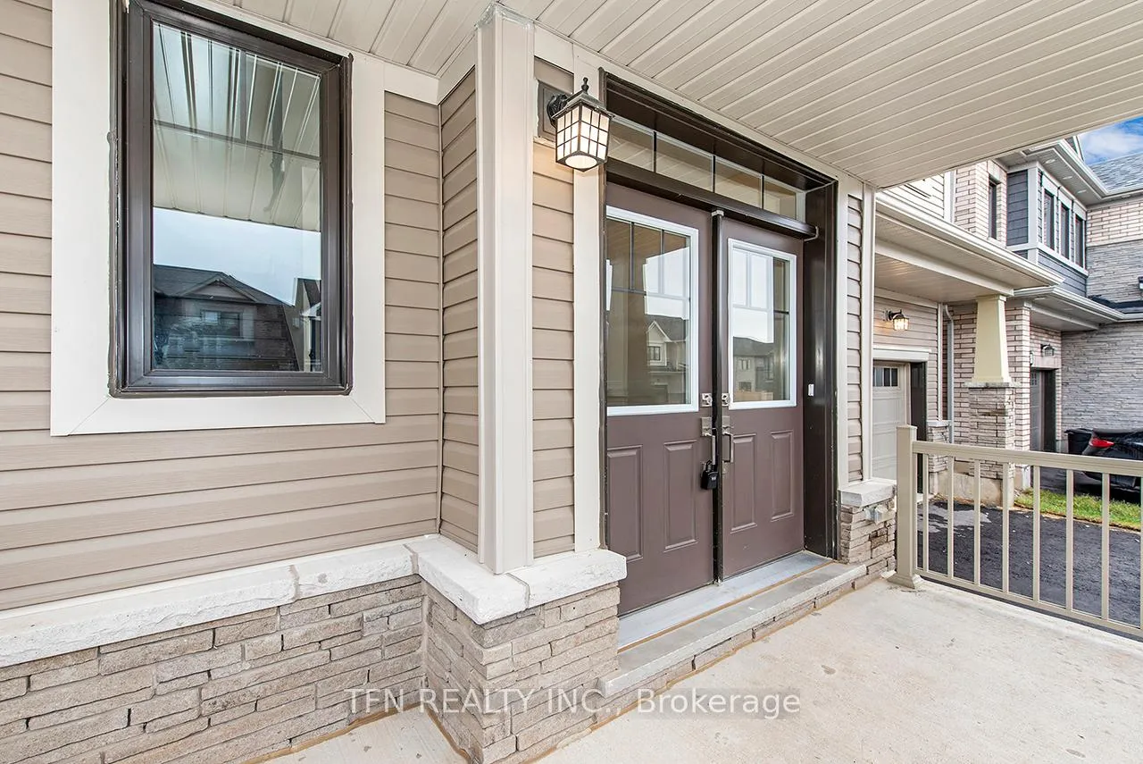 Photo 2 of 93 Lilac Circle, Haldimand — HOMEH