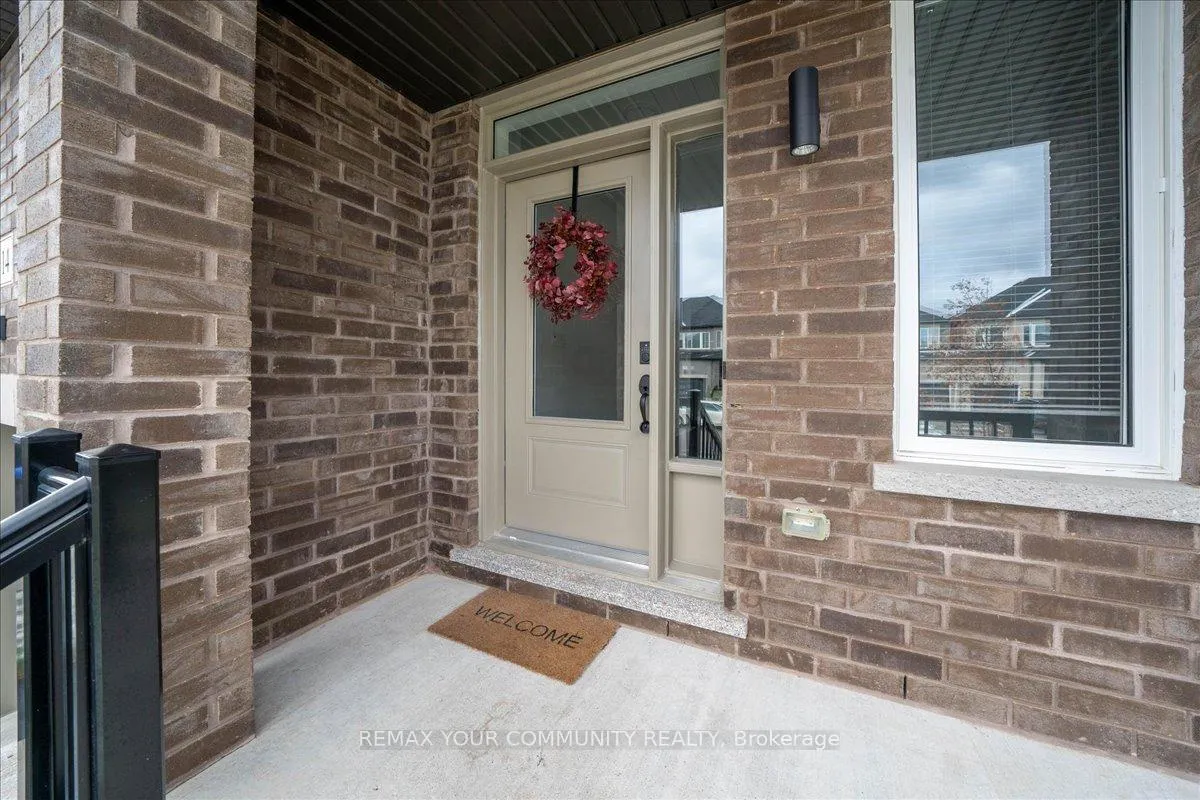 Photo 4 of 14 Lisa Street, Wasaga Beach — HOMEH
