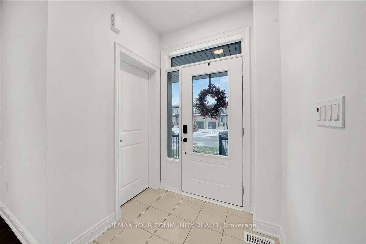 Photo 5 of 14 Lisa Street, Wasaga Beach — HOMEH