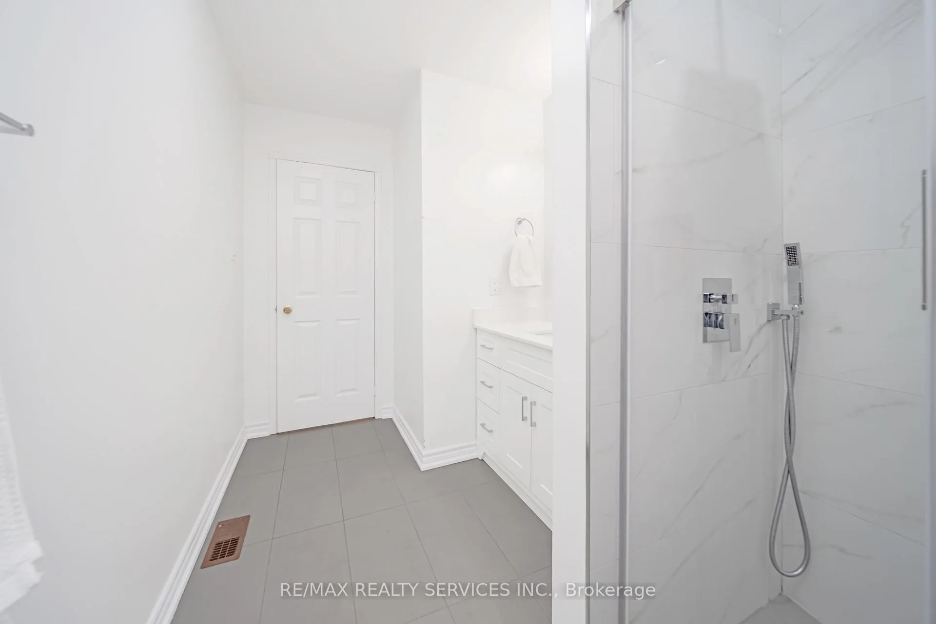 Photo 30 of 60 Dwellers Road, Brampton, Fletcher's Creek Village — HOMEH