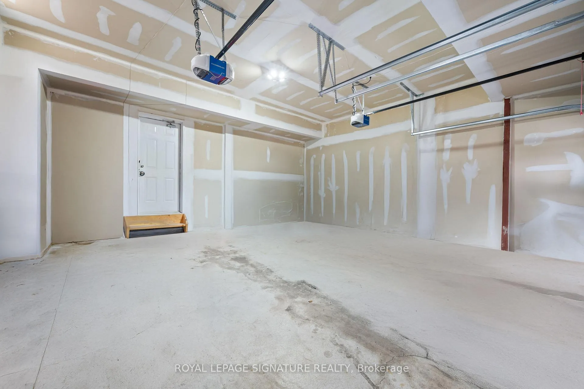 Photo 37 of 27 Canoe Lane, Hamilton, Vincent — HOMEH