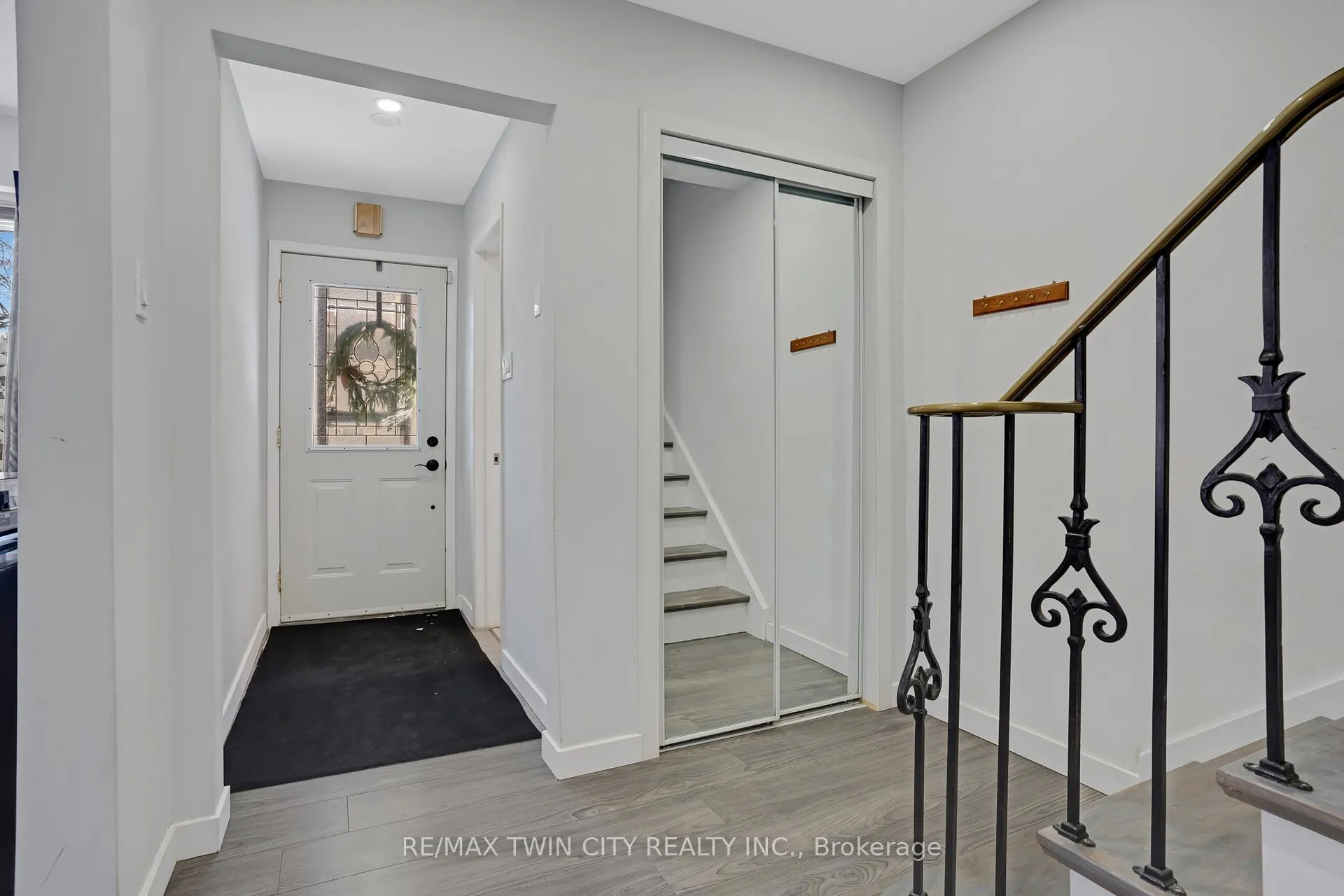 Photo 5 of 22 Ralgreen Crescent, Kitchener — HOMEH
