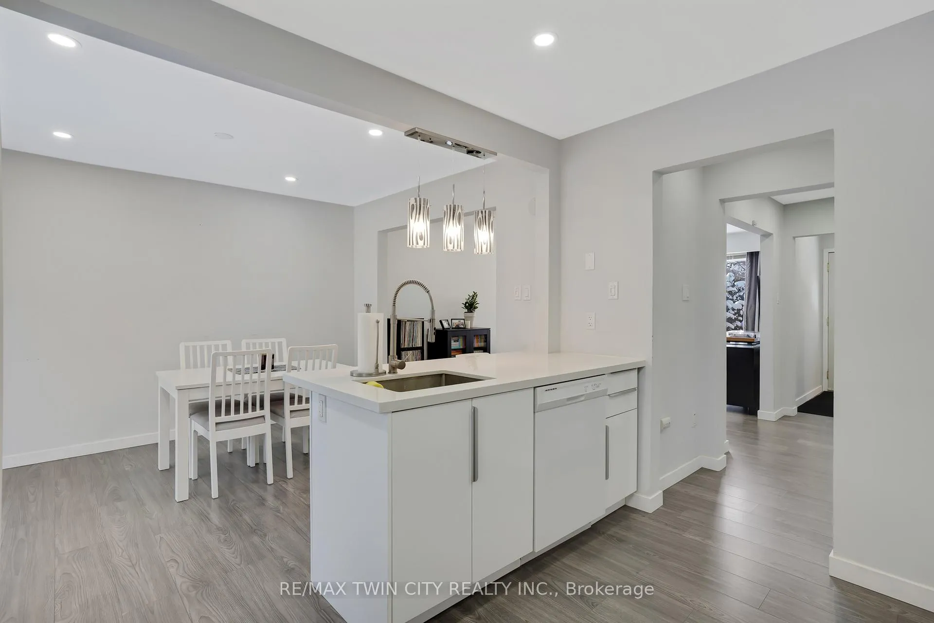 Photo 19 of 22 Ralgreen Crescent, Kitchener — HOMEH