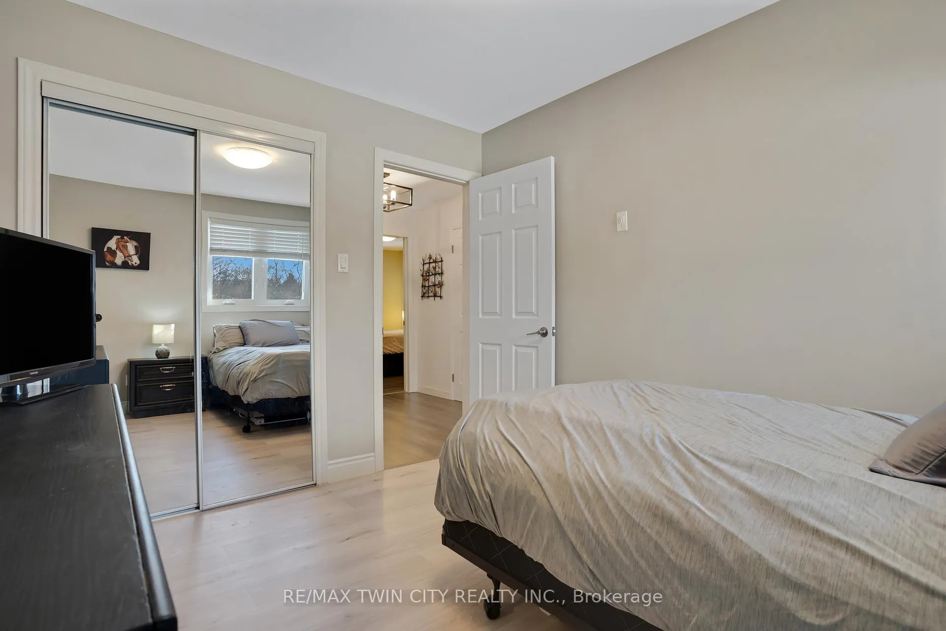 Photo 25 of 22 Ralgreen Crescent, Kitchener — HOMEH