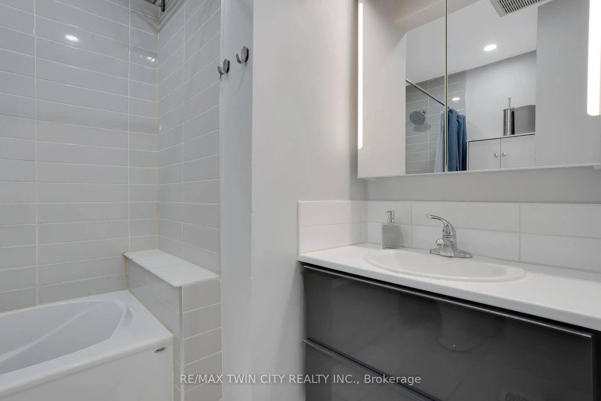 Photo 28 of 22 Ralgreen Crescent, Kitchener — HOMEH