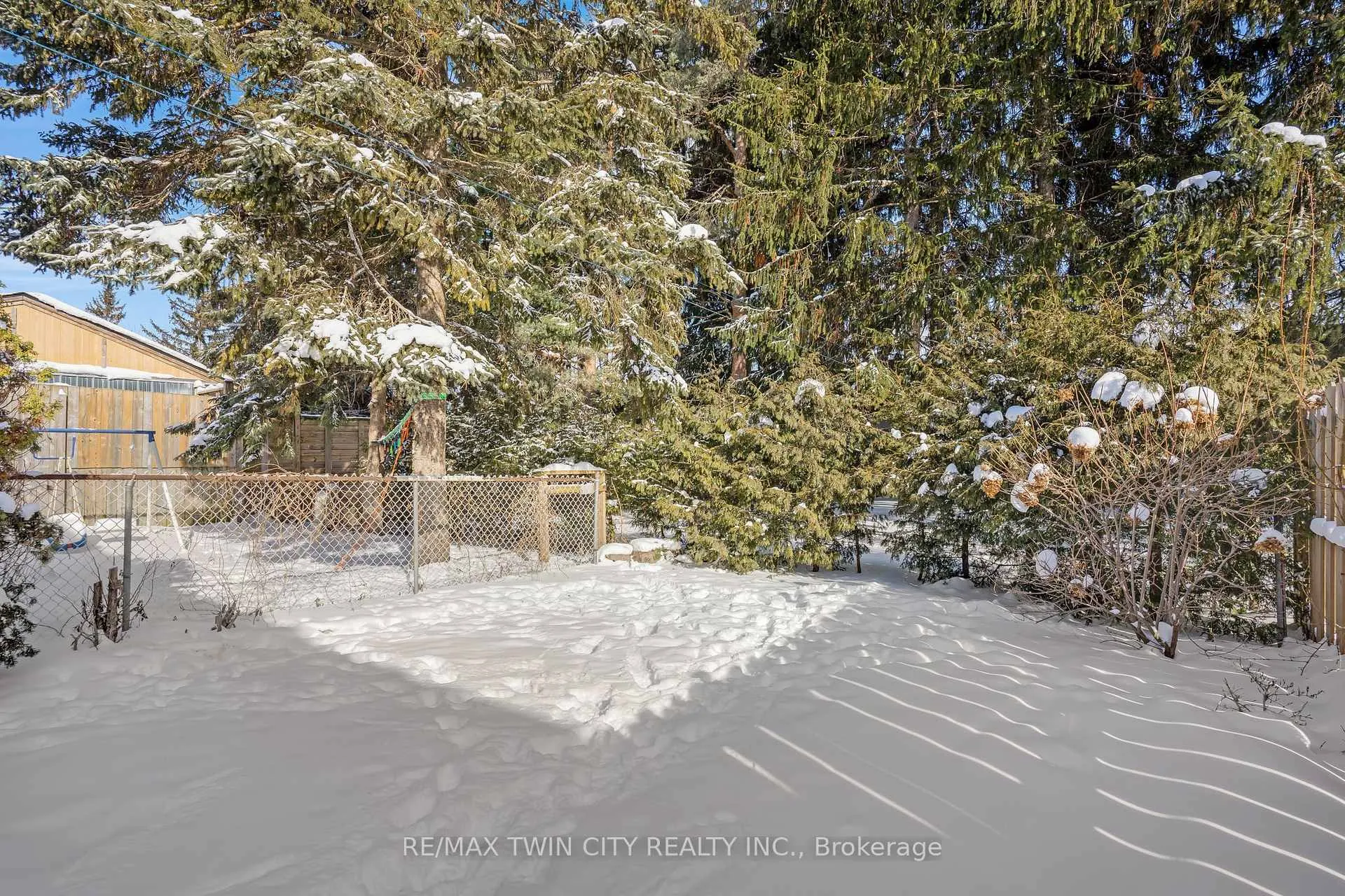 Photo 36 of 22 Ralgreen Crescent, Kitchener — HOMEH