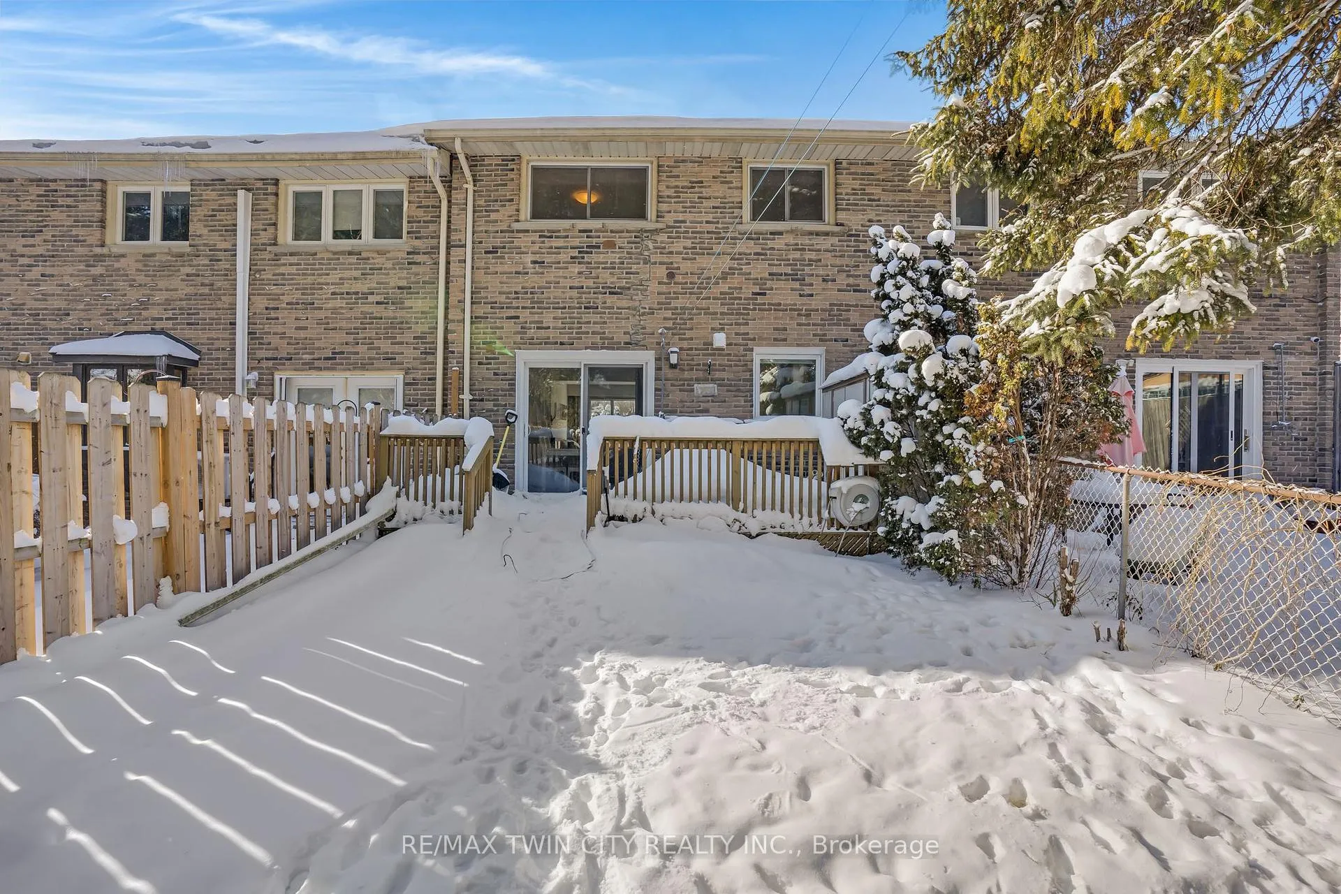 Photo 37 of 22 Ralgreen Crescent, Kitchener — HOMEH