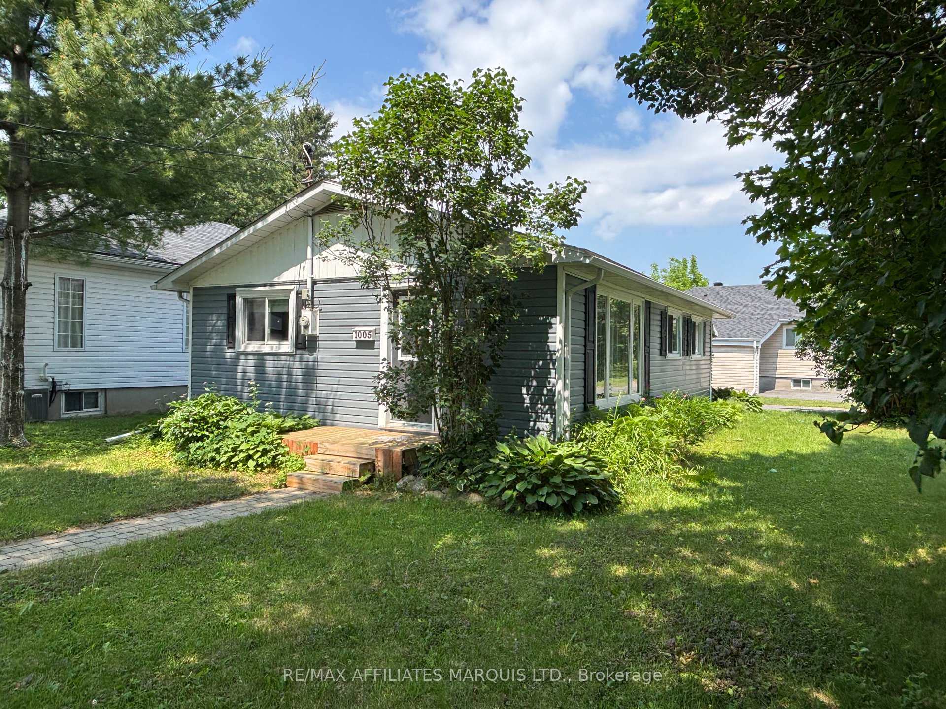 Front of 1005 Osborne Avenue