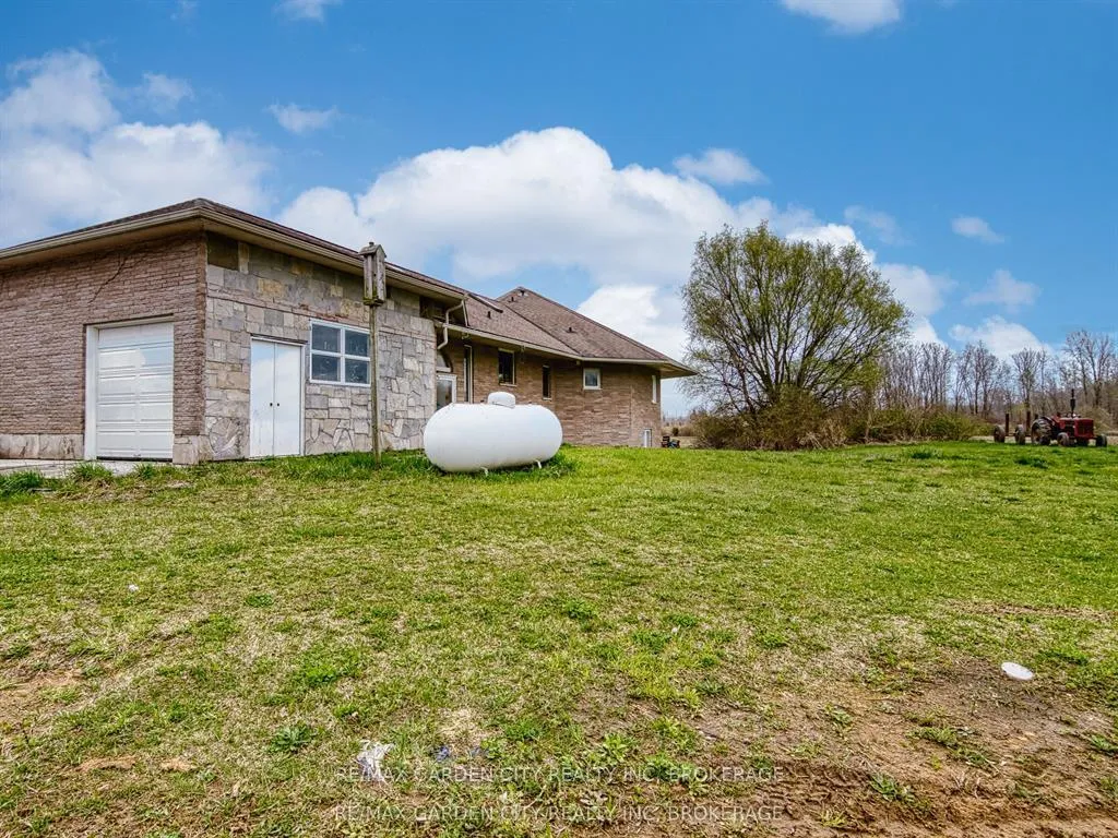 Photo 5 of 33260 Pettit Road, Wainfleet, Marshville/Winger — HOMEH