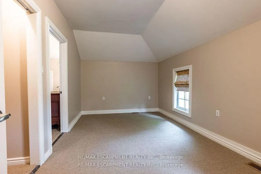 Photo 17 of 954 Beach Boulevard, Hamilton, Hamilton Beach — HOMEH