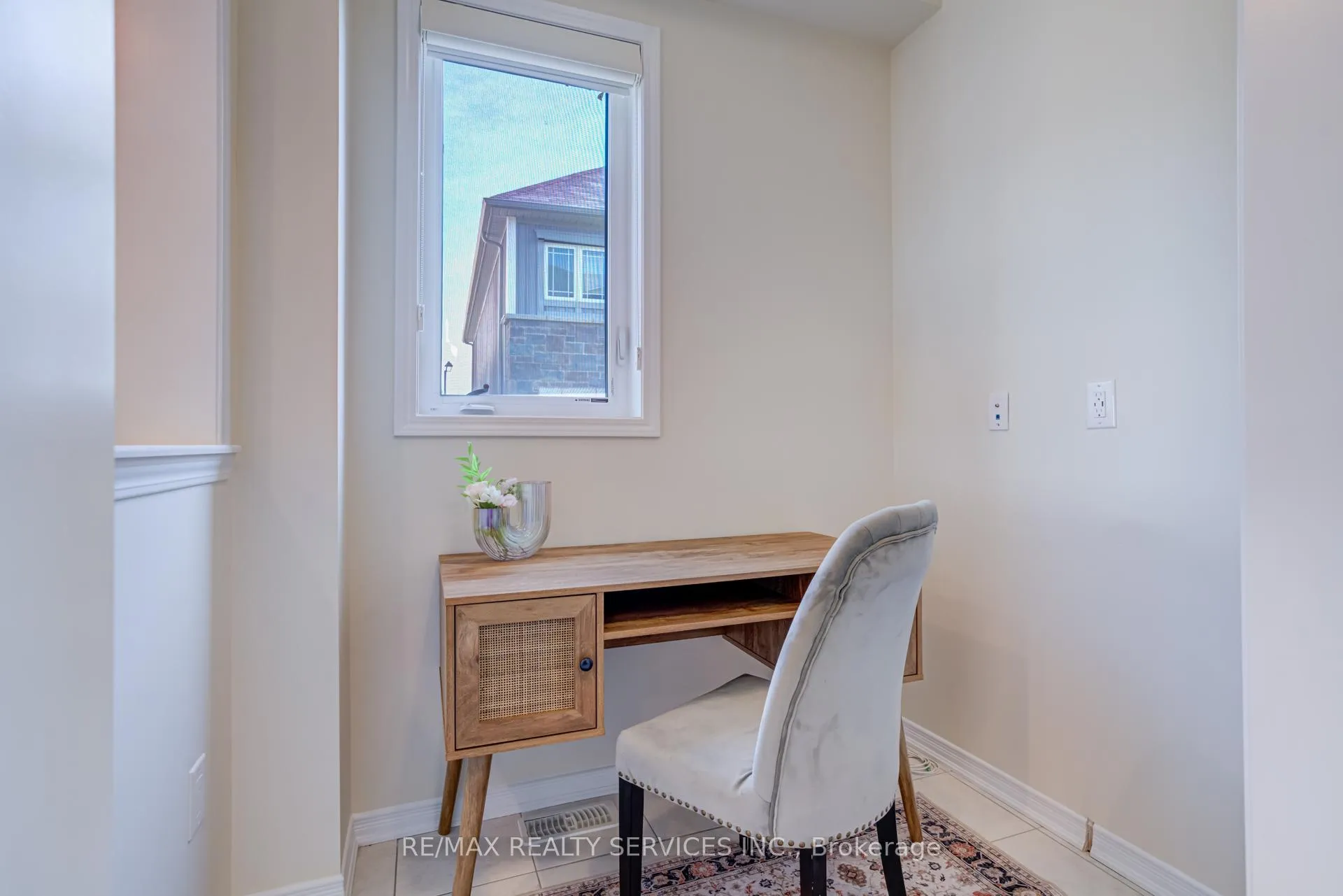 Photo 6 of 41 Evergreen Lane, Haldimand — HOMEH