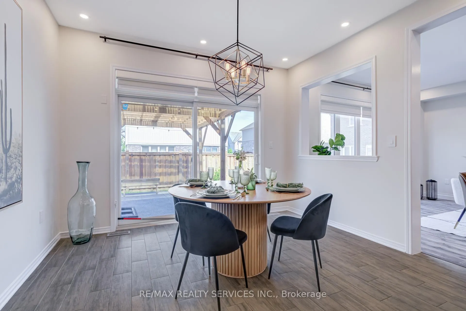Photo 14 of 41 Evergreen Lane, Haldimand — HOMEH