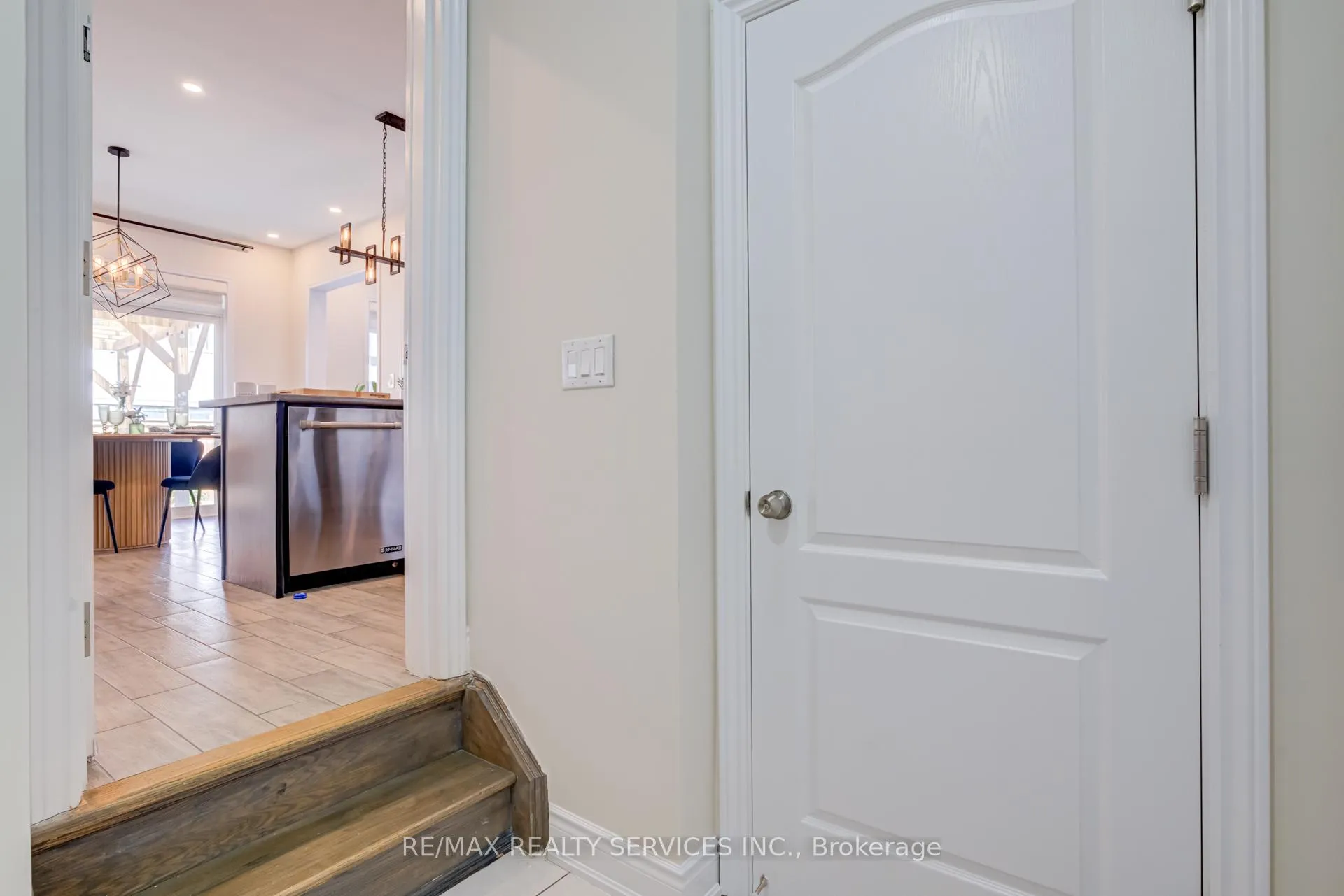 Photo 35 of 41 Evergreen Lane, Haldimand — HOMEH