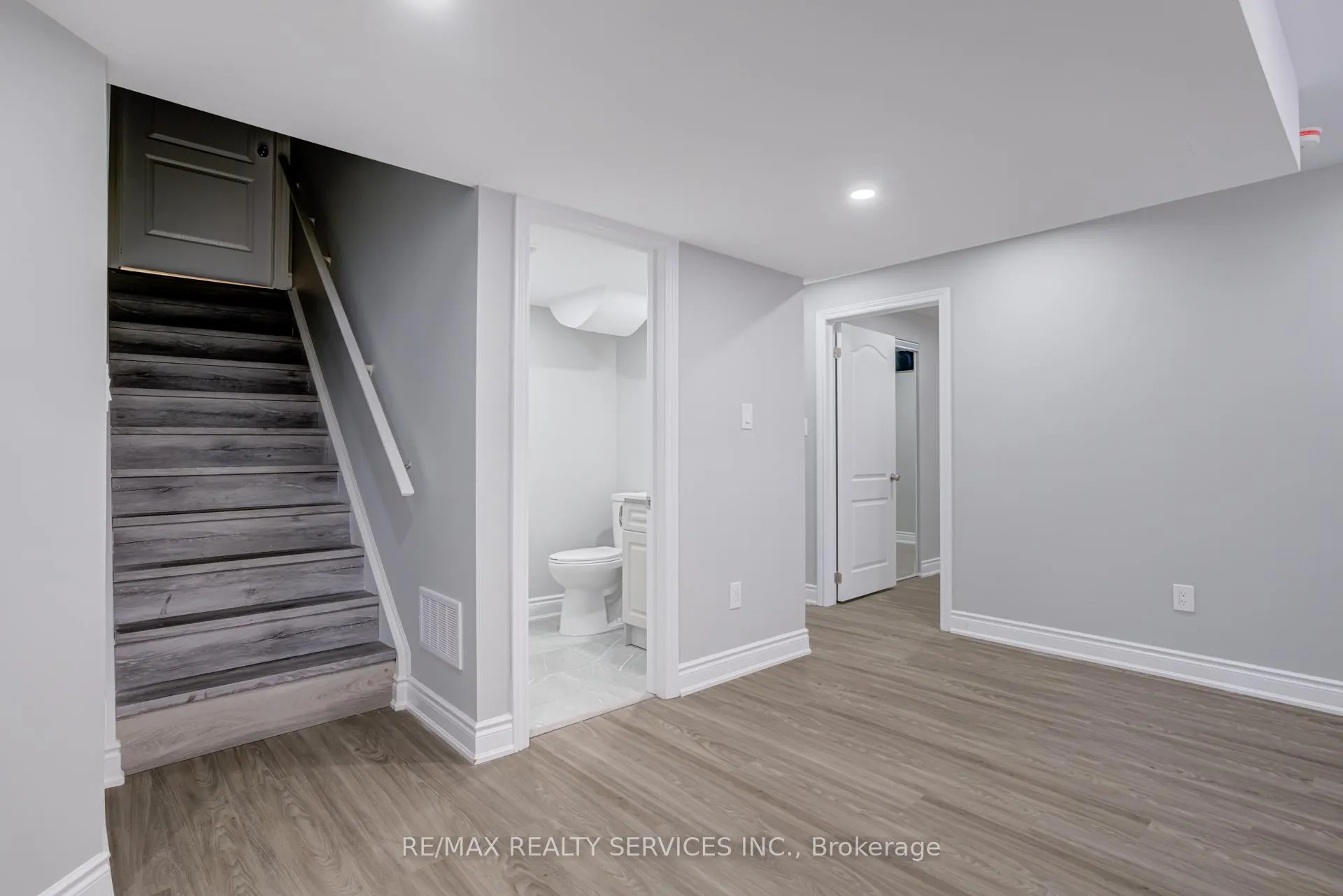 Photo 36 of 41 Evergreen Lane, Haldimand — HOMEH