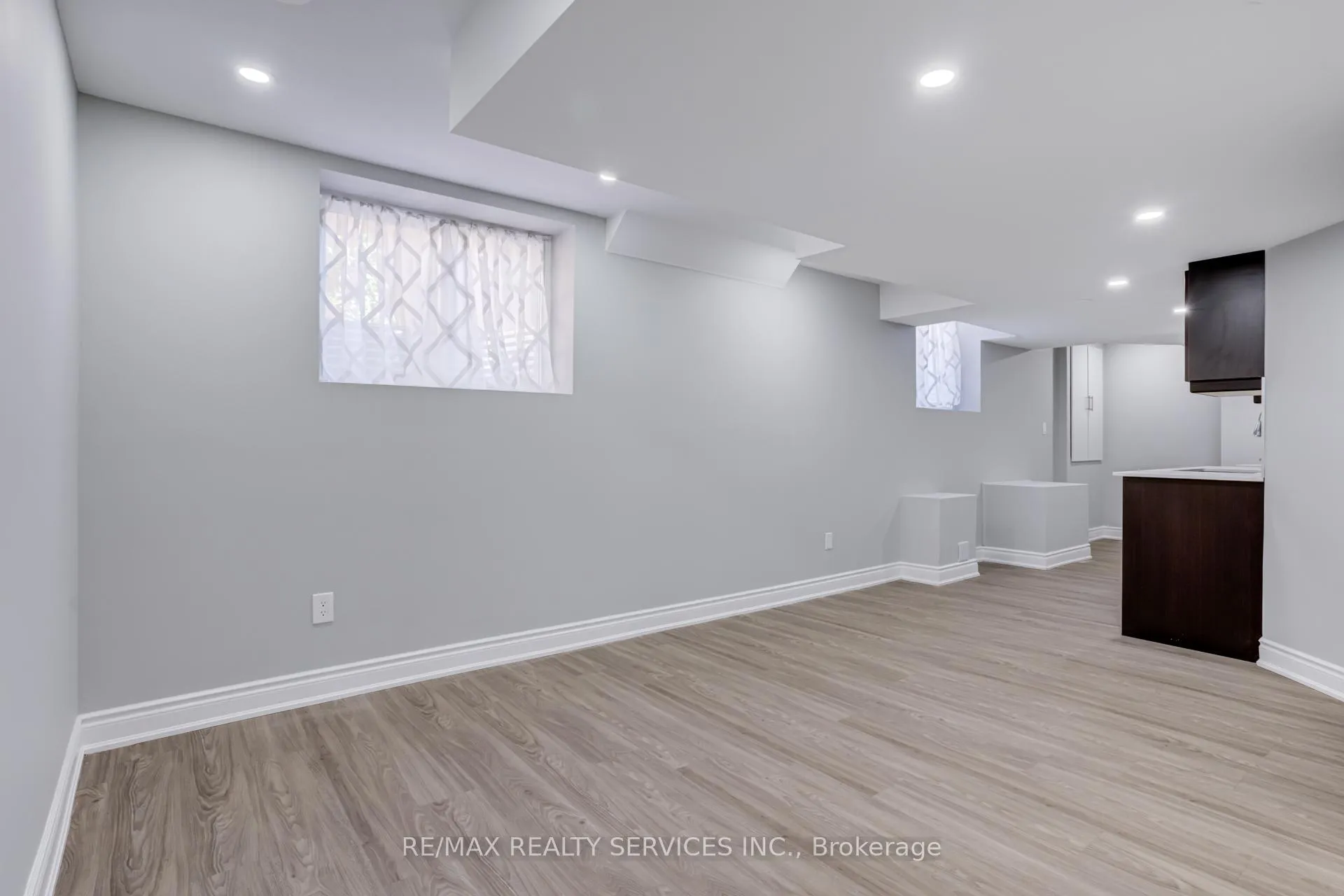 Photo 39 of 41 Evergreen Lane, Haldimand — HOMEH