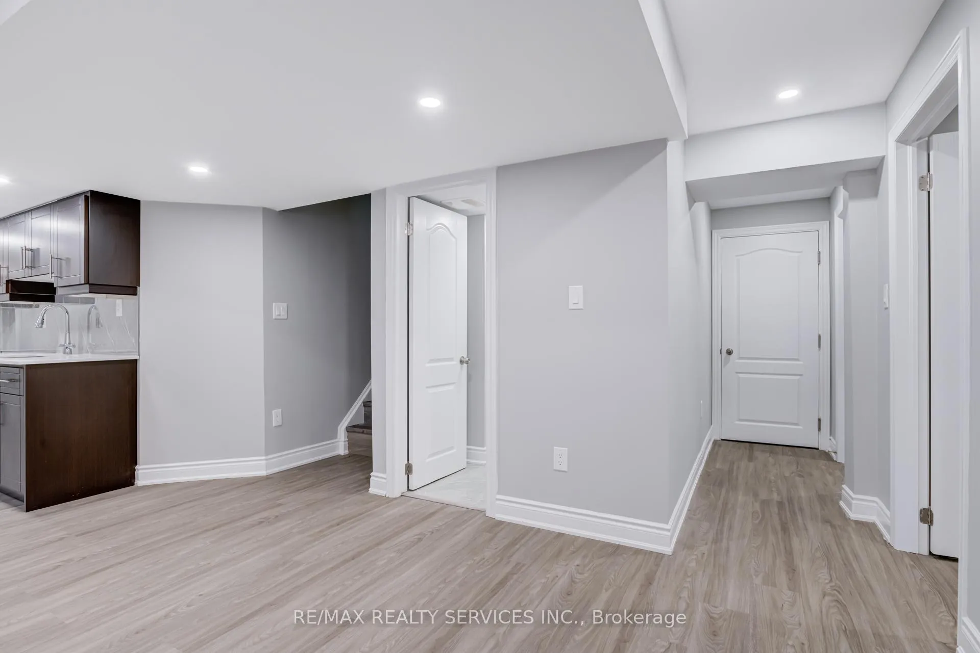 Photo 40 of 41 Evergreen Lane, Haldimand — HOMEH
