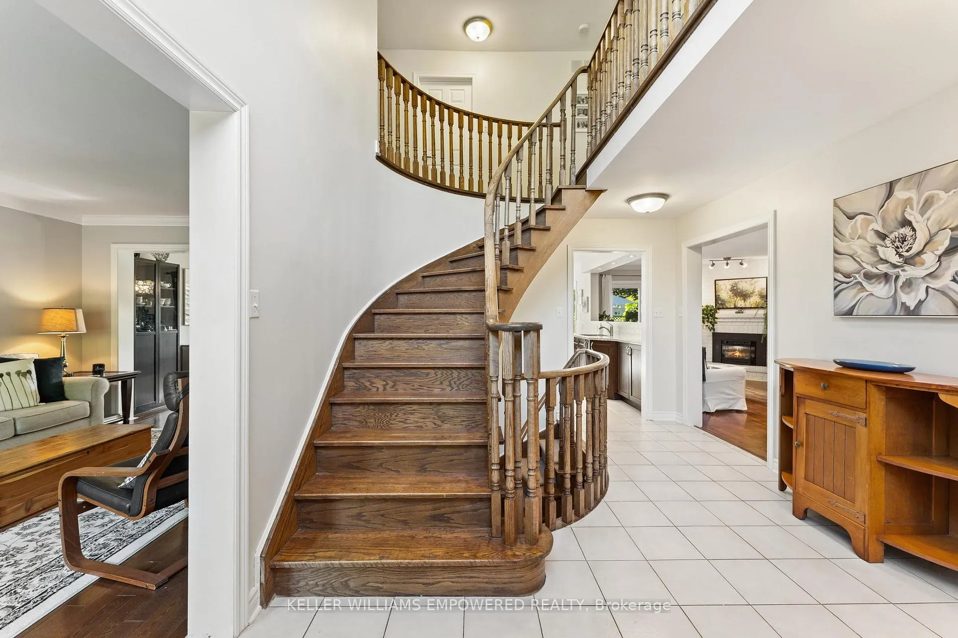 Photo 13 of 61 Gilbank Drive, Aurora, Aurora Heights — HOMEH