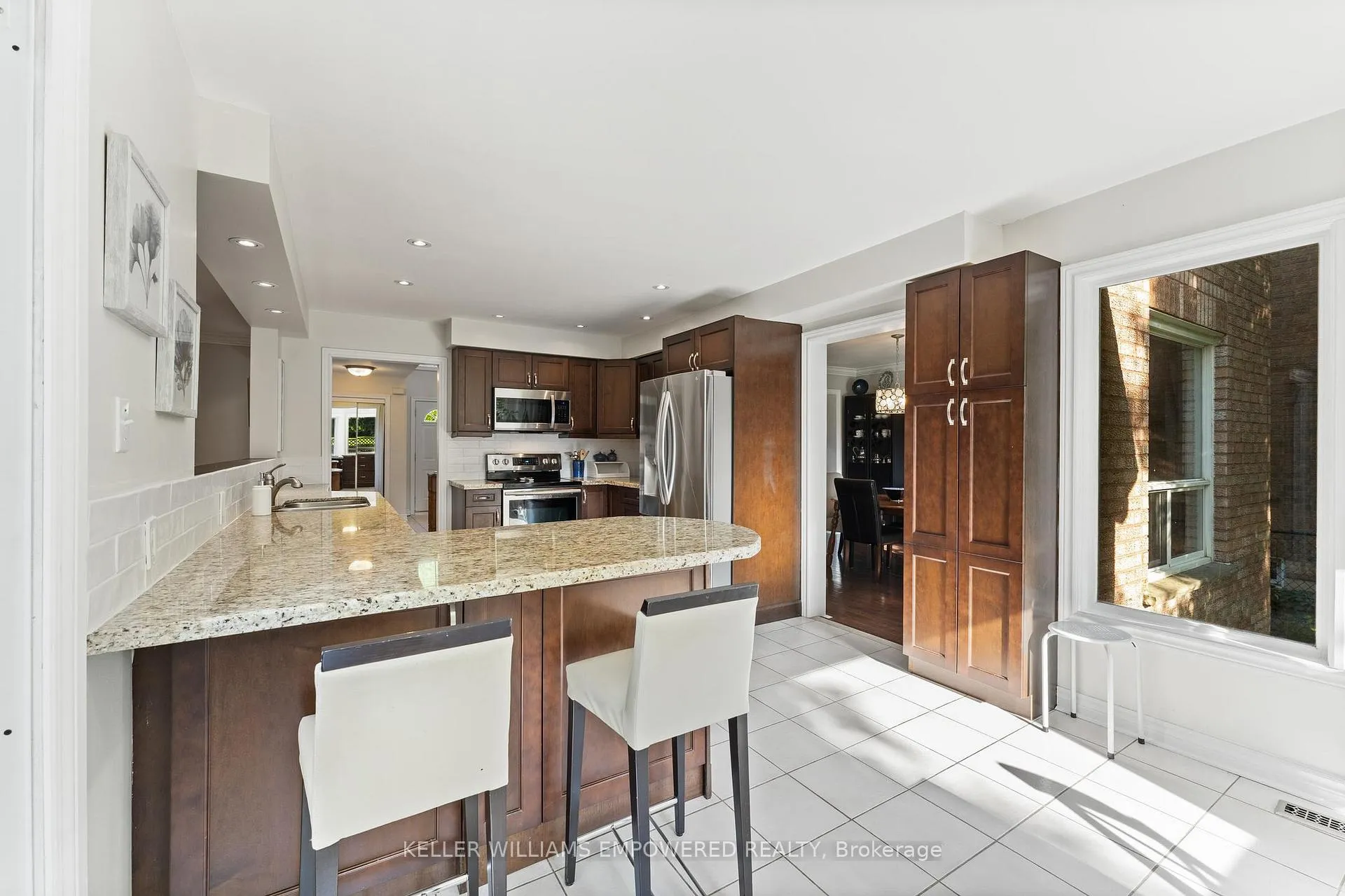 Photo 18 of 61 Gilbank Drive, Aurora, Aurora Heights — HOMEH