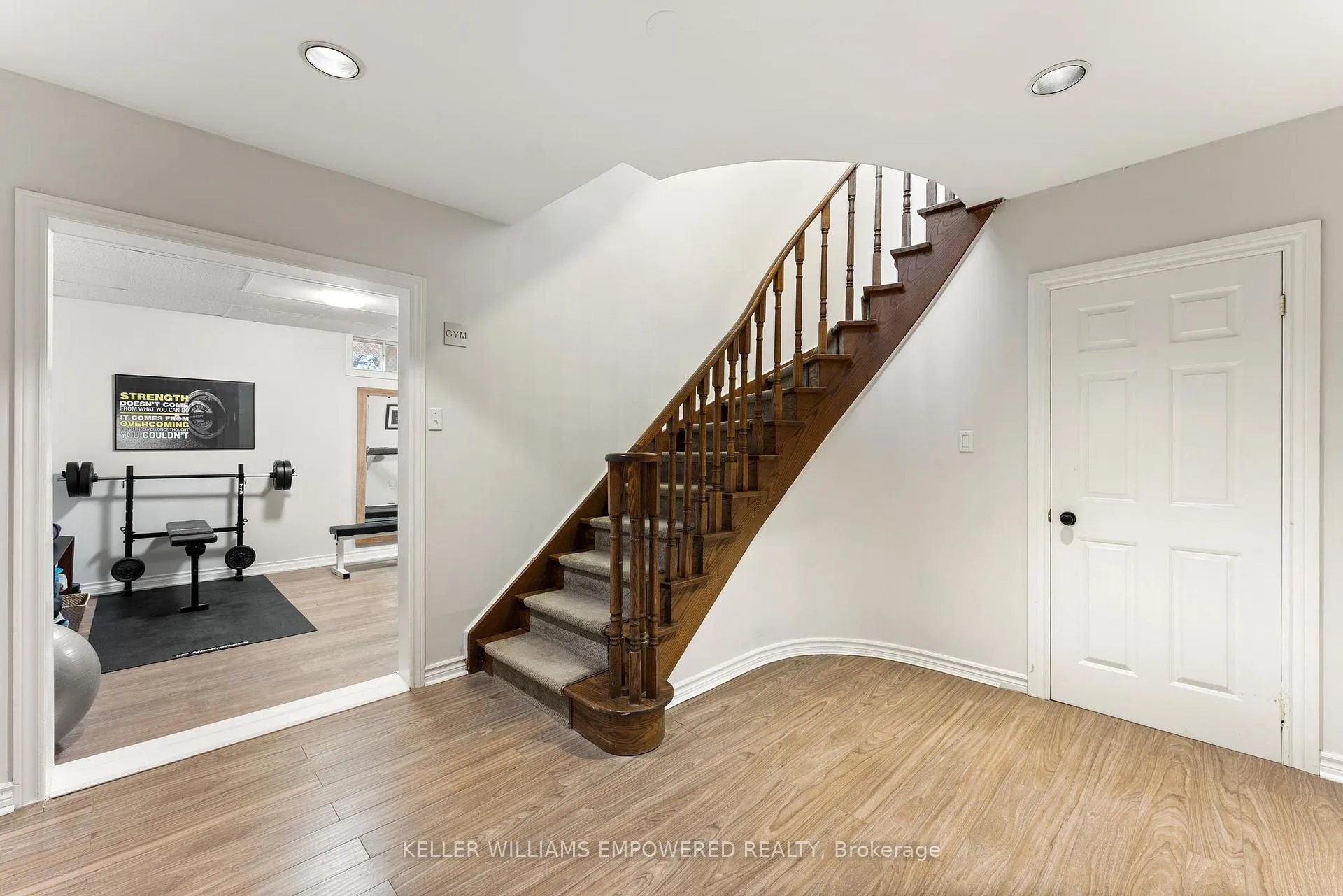 Photo 30 of 61 Gilbank Drive, Aurora, Aurora Heights — HOMEH