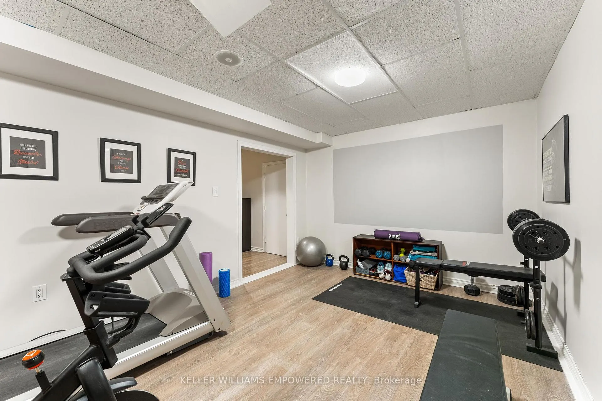 Photo 34 of 61 Gilbank Drive, Aurora, Aurora Heights — HOMEH