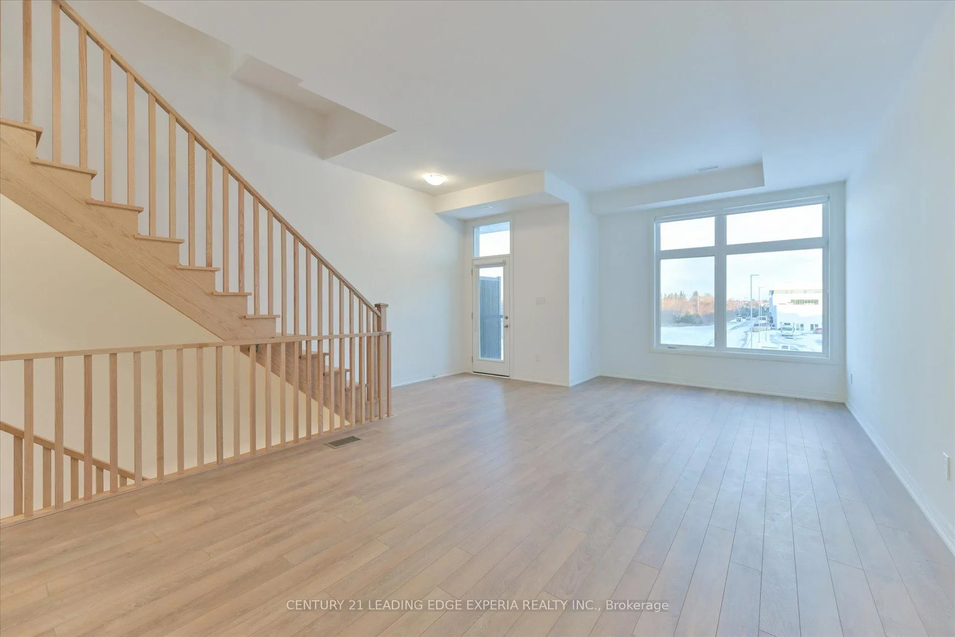 Photo 8 of 37 Alan Francis Lane, Markham, Cachet — HOMEH