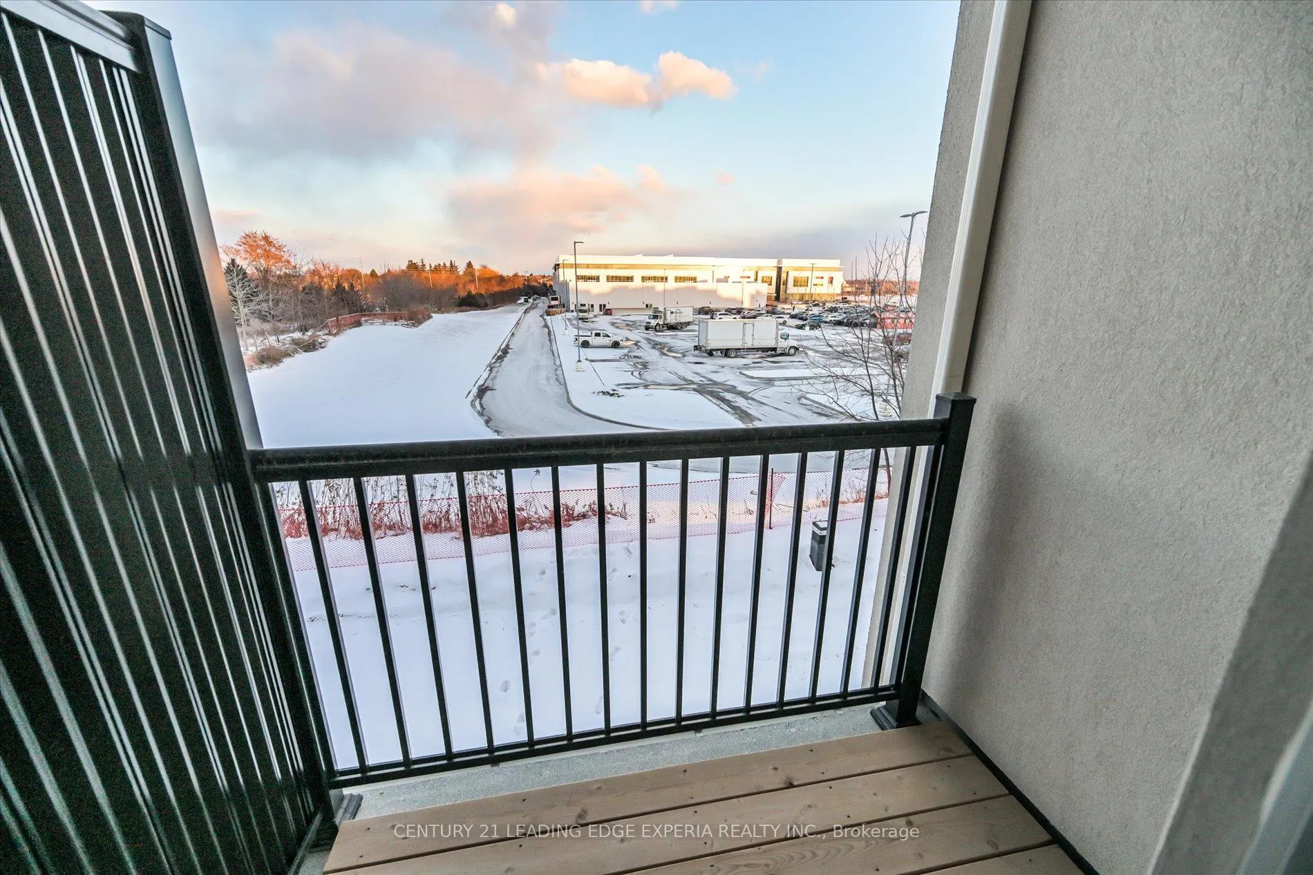 Photo 11 of 37 Alan Francis Lane, Markham, Cachet — HOMEH