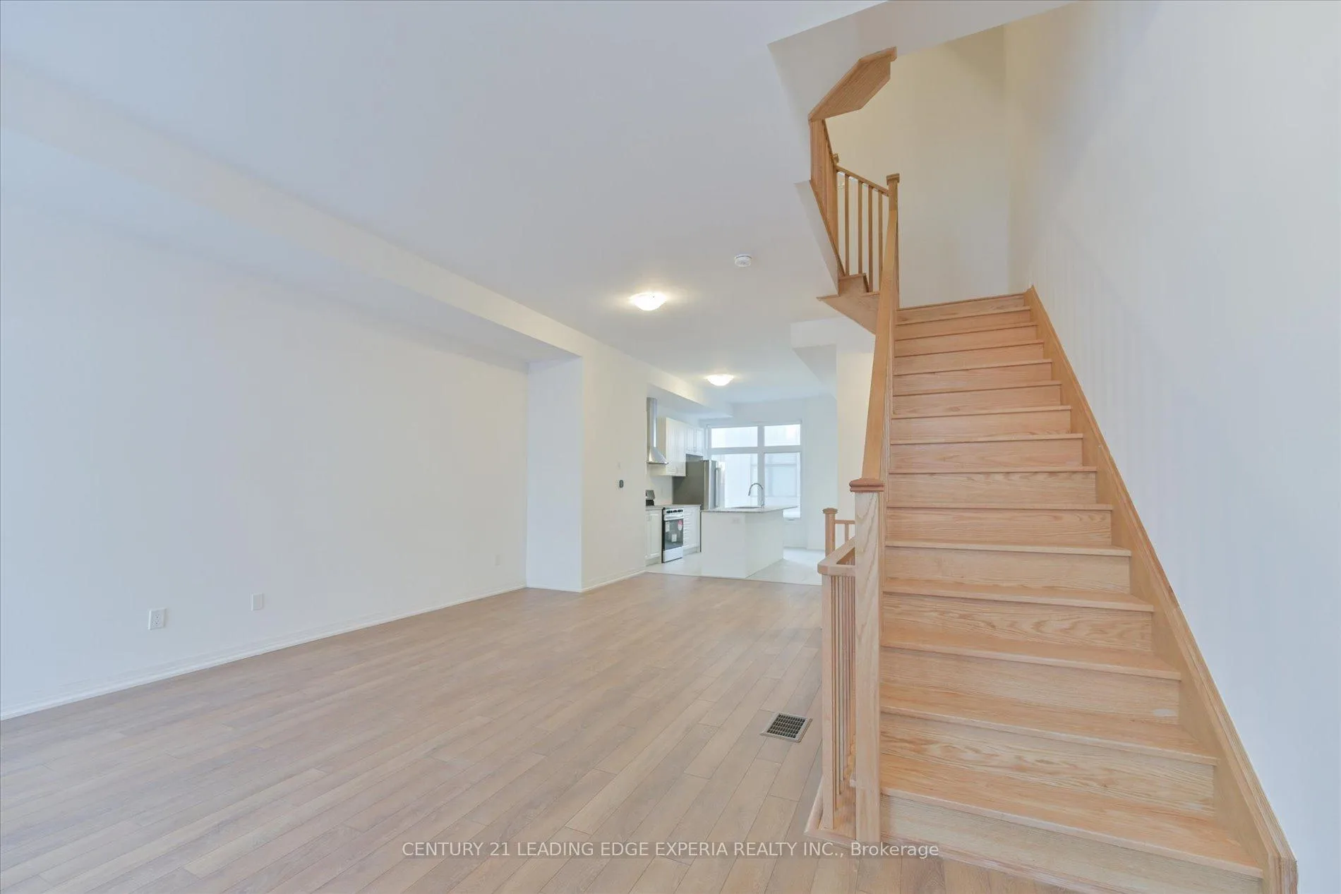 Photo 20 of 37 Alan Francis Lane, Markham, Cachet — HOMEH