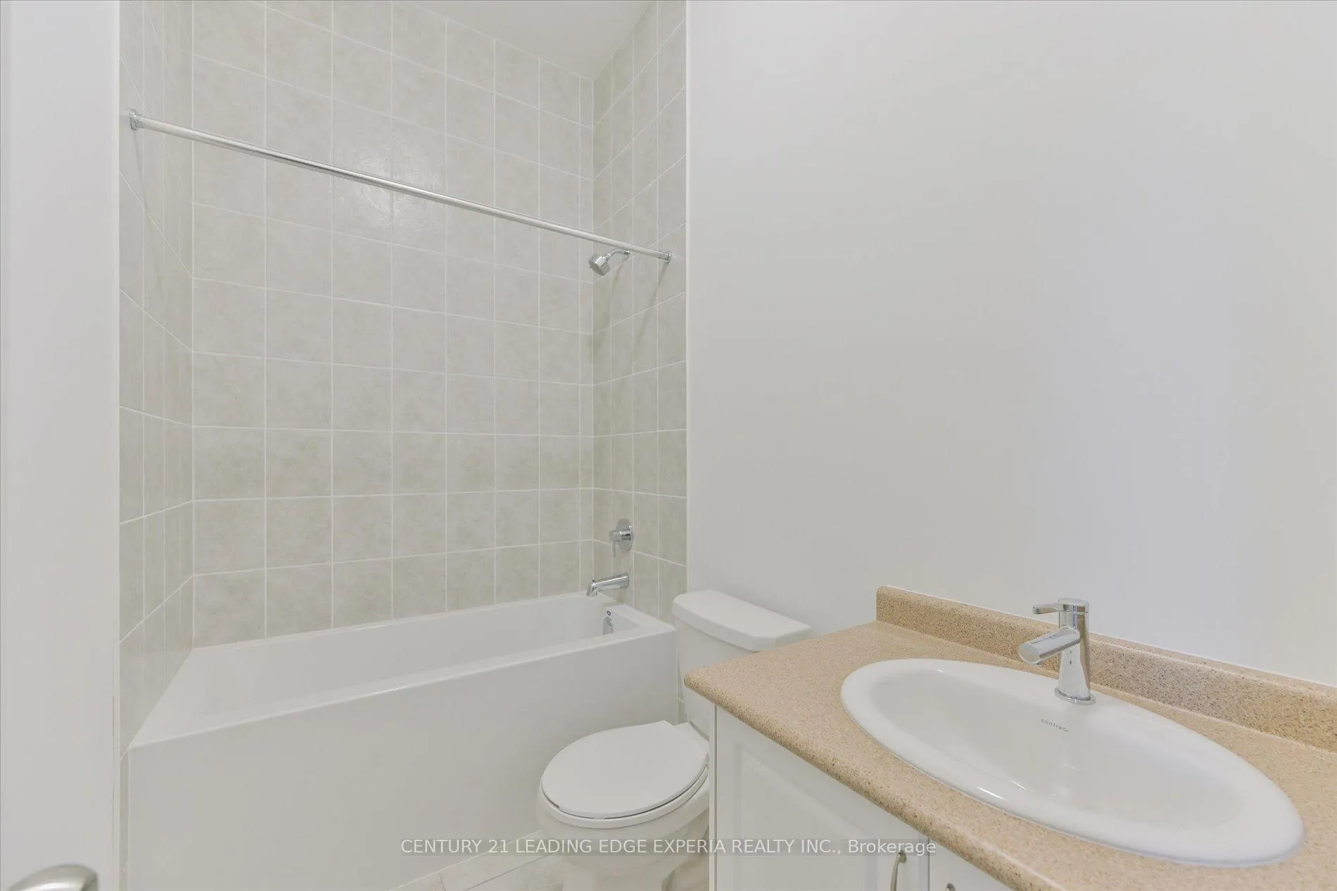 Photo 32 of 37 Alan Francis Lane, Markham, Cachet — HOMEH