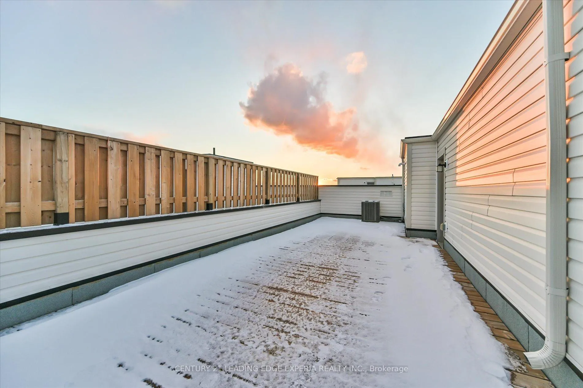 Photo 36 of 37 Alan Francis Lane, Markham, Cachet — HOMEH
