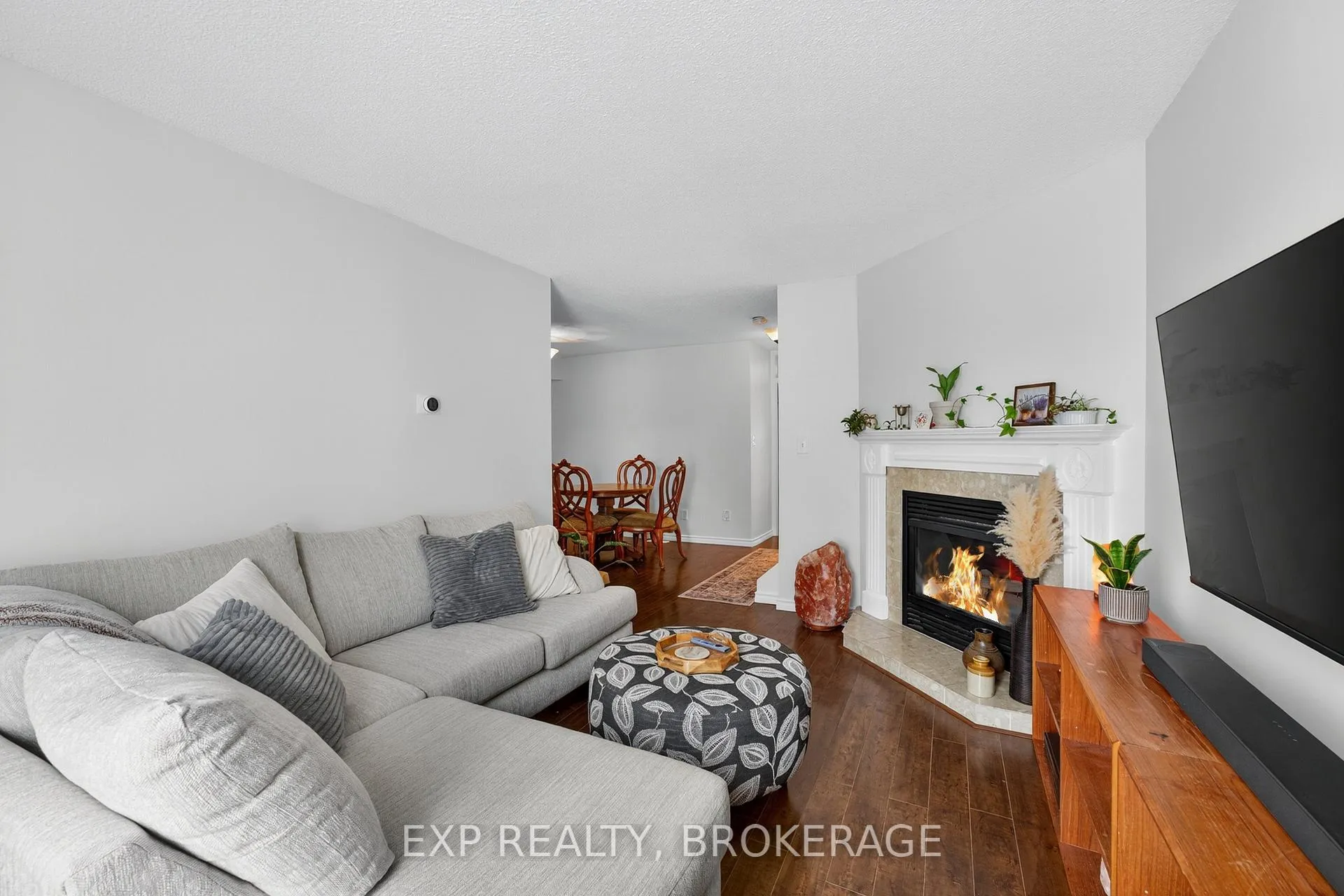 Photo 9 of 550 Barnsley Crescent, Kingston, City Southwest — HOMEH