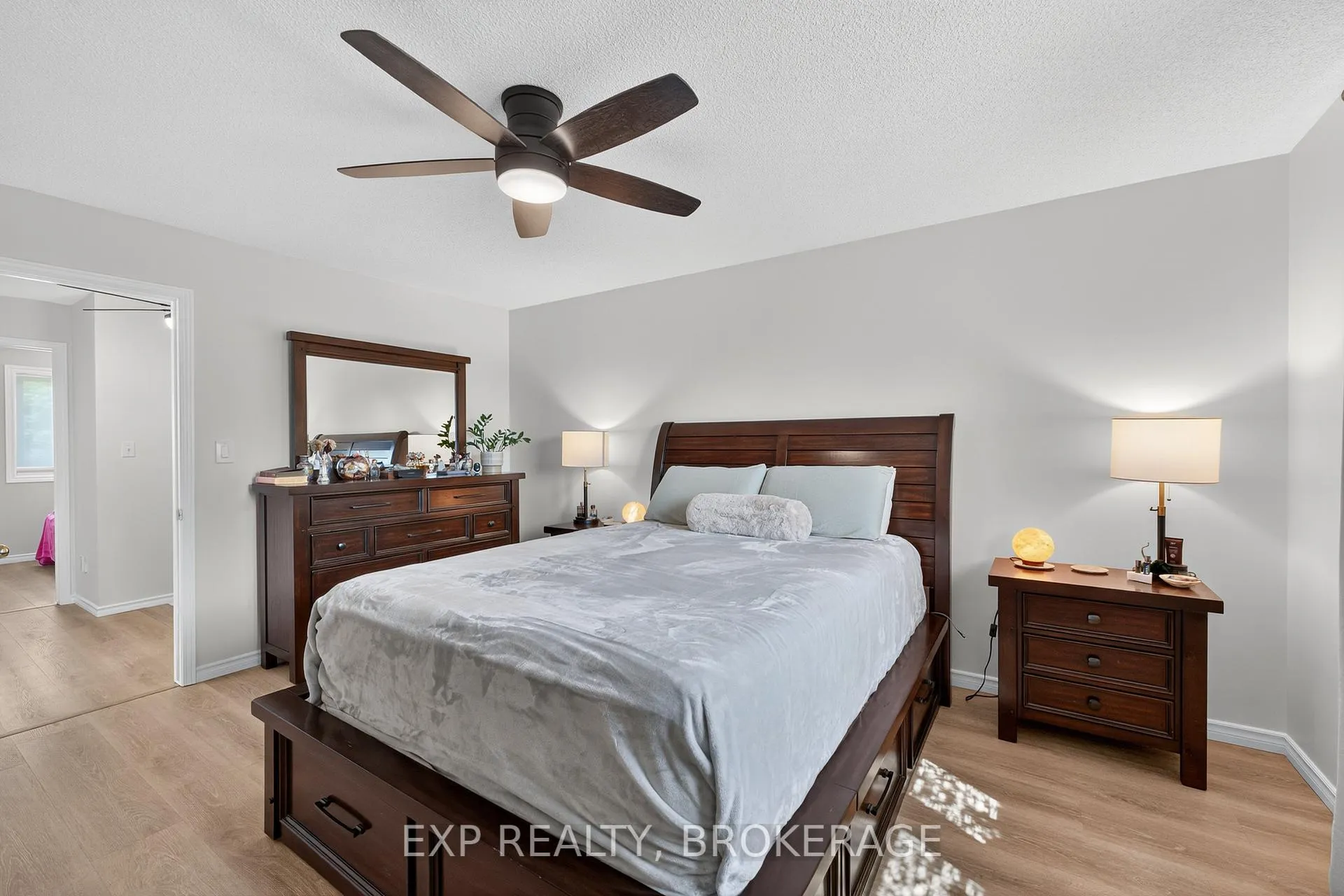 Photo 20 of 550 Barnsley Crescent, Kingston, City Southwest — HOMEH
