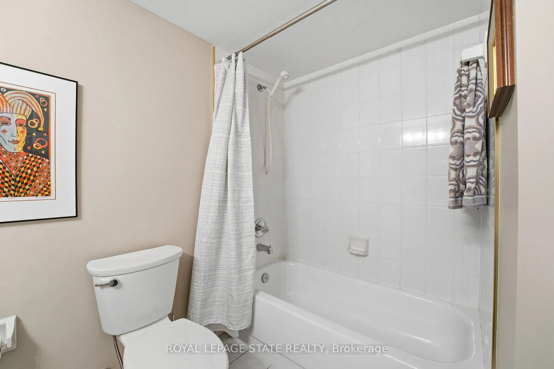 Photo 15 of Unit 5E, 67 Caroline Street S, Hamilton, Durand — HOMEH